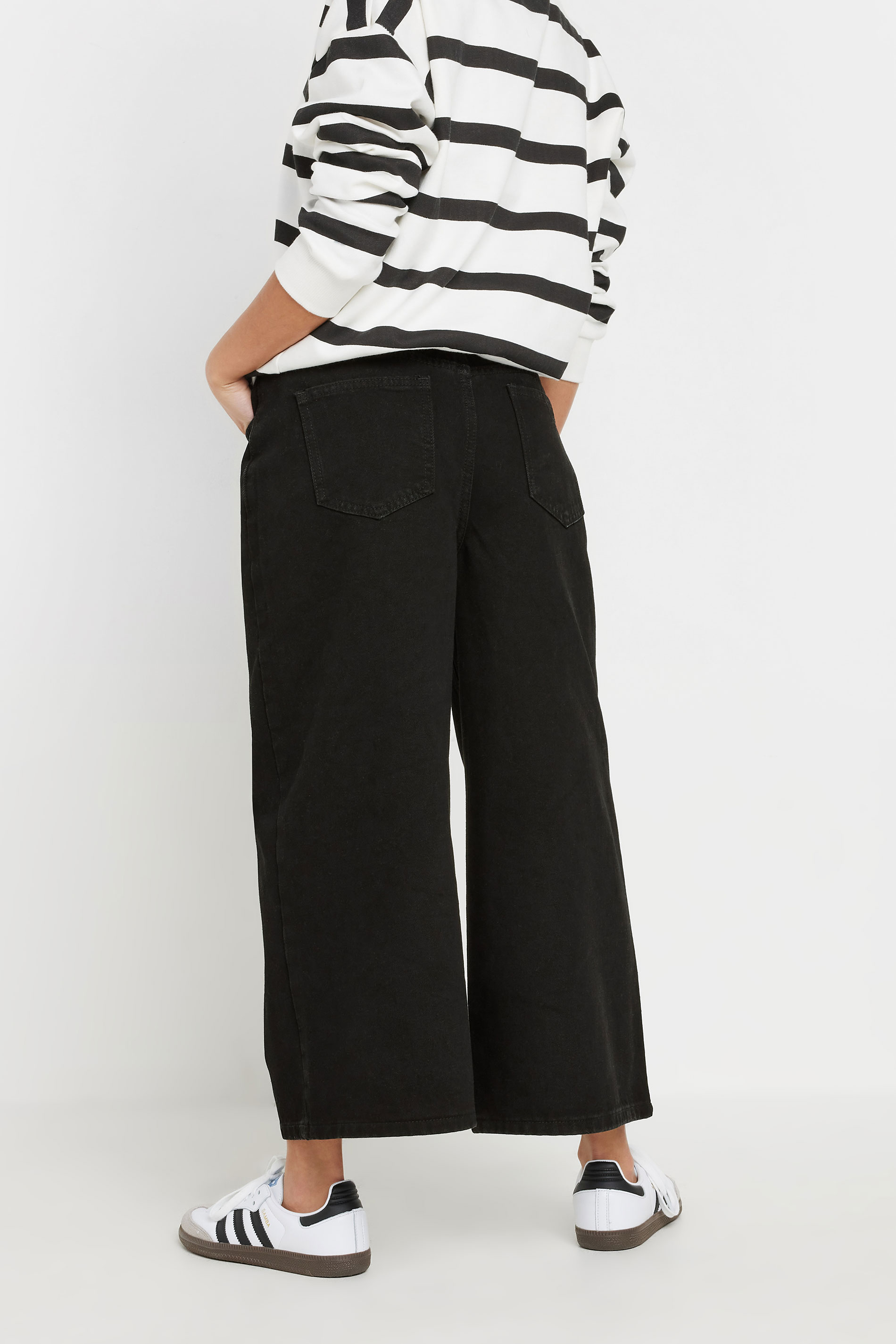 PixieGirl Petite Women's Black Denim Cropped Wide Leg Jean | PixieGirl 4