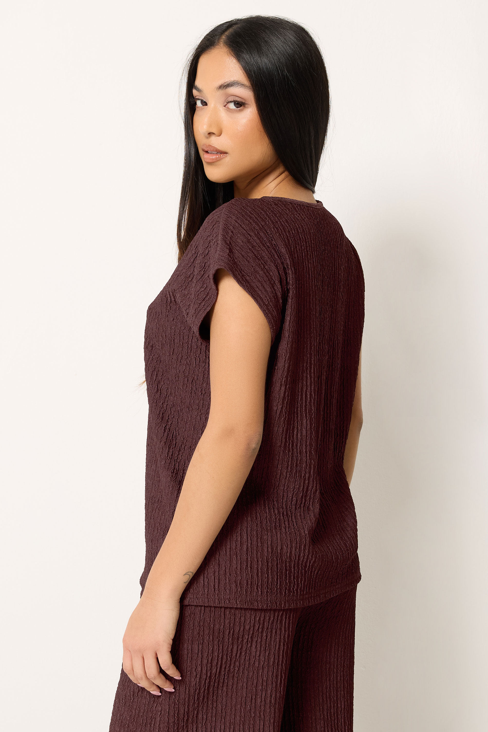 M&Co Petite Brown Textured V-Neck T-Shirt | M&Co 2