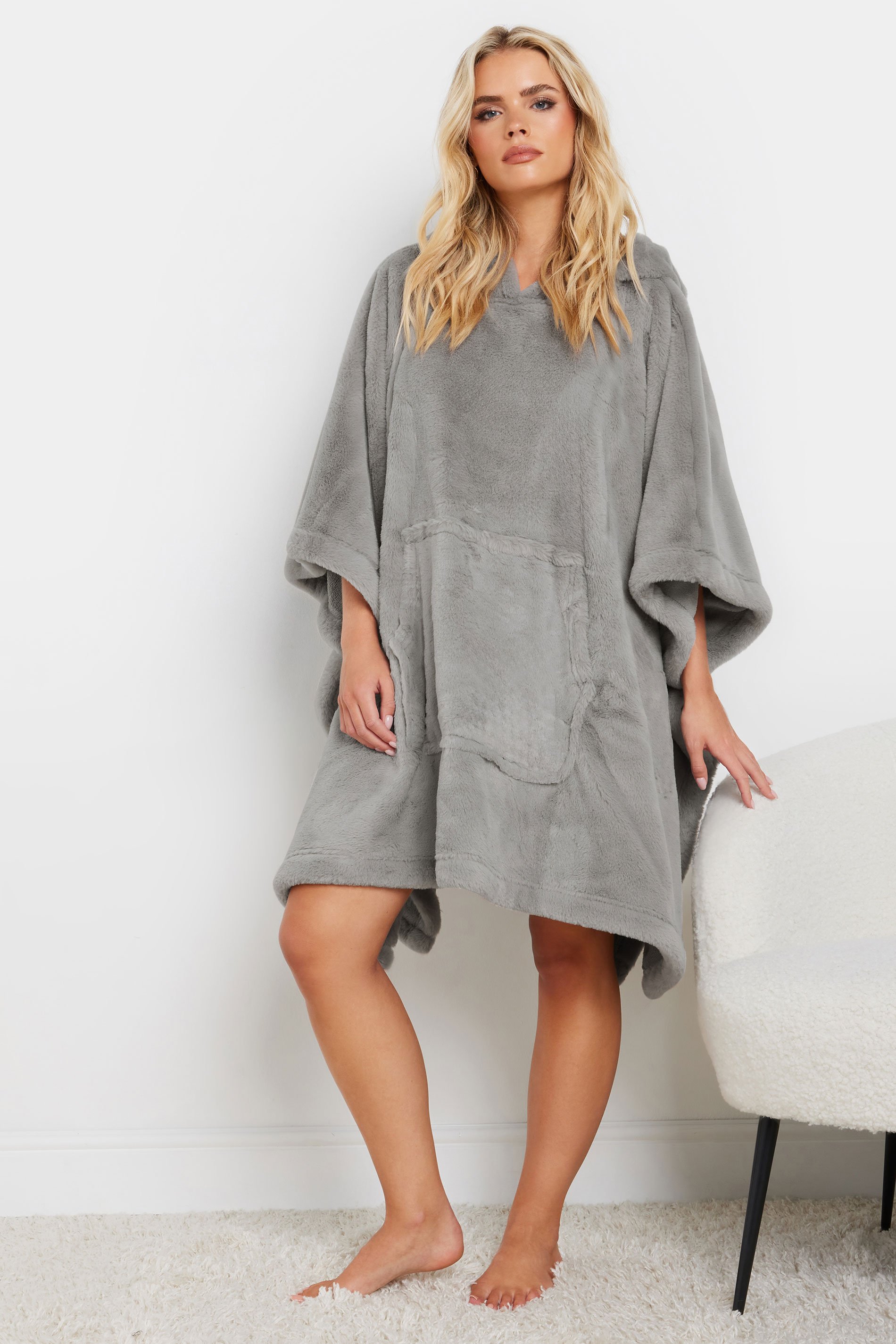 PixieGirl Petite Women's Grey Faux Fur Blanket Hoodie | PixieGirl 2