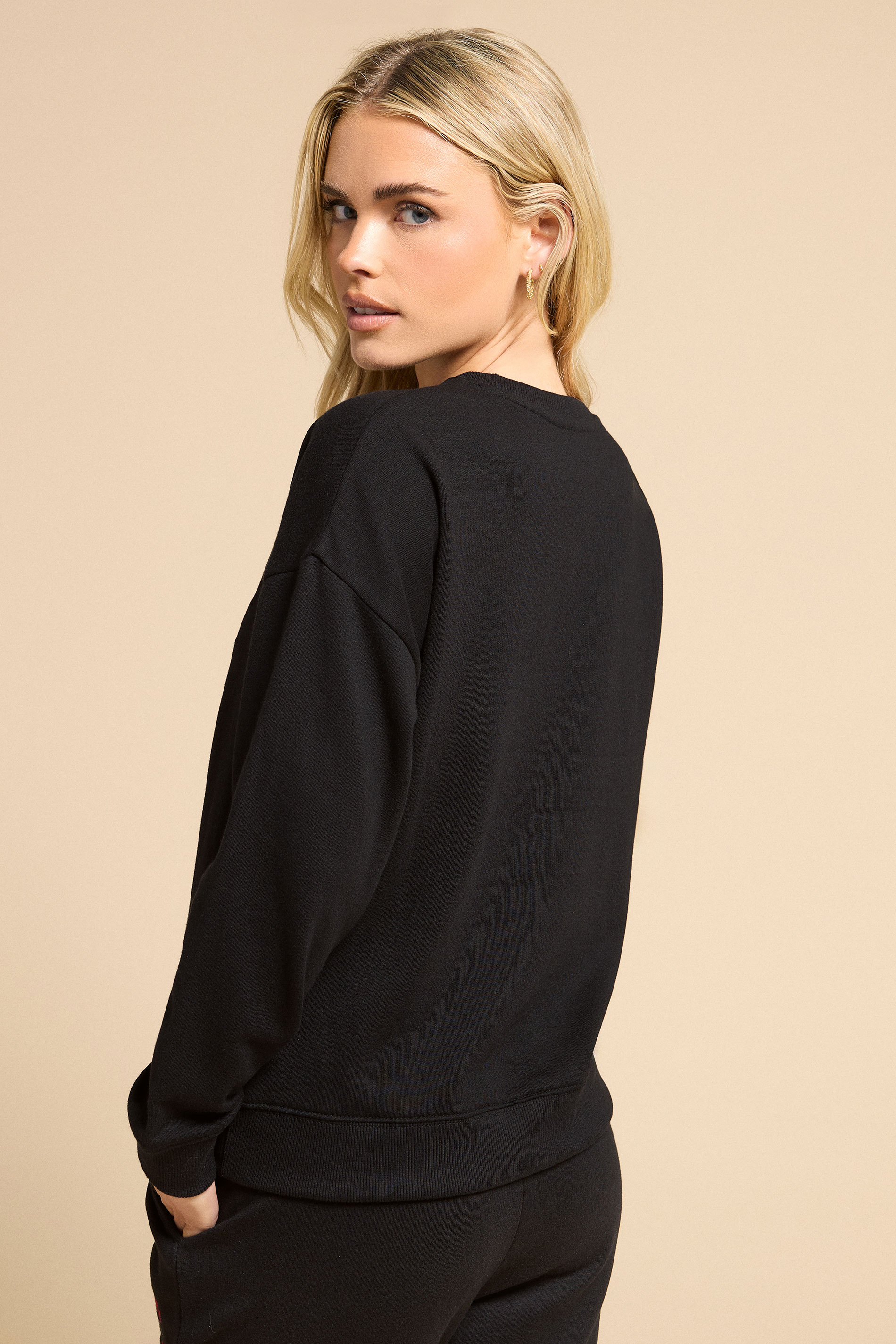 PixieGirl Petite Women's Black 'Apres Ski' Slogan Sweatshirt | PixieGirl 4