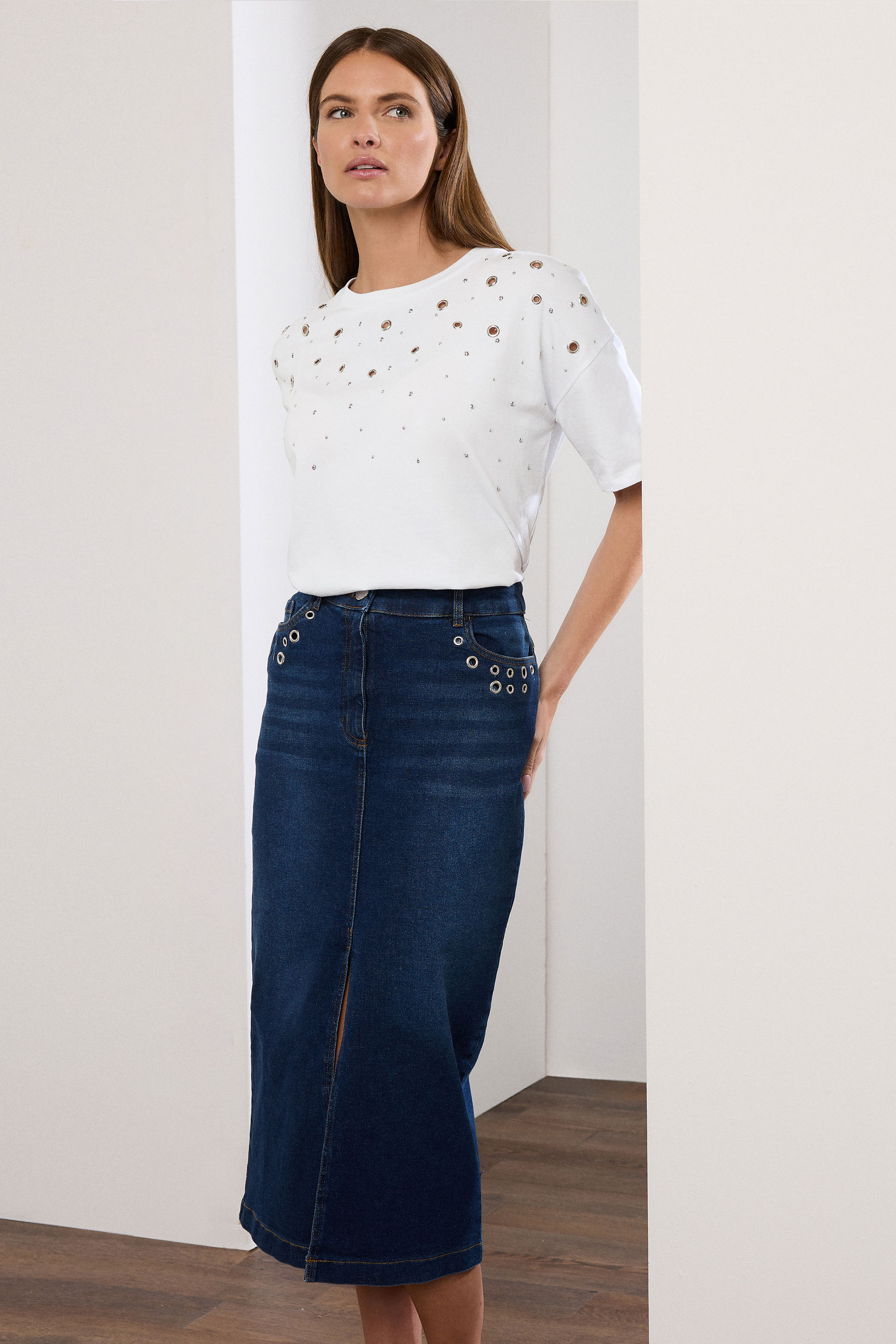 STAR White Eyelet Detail Short Sleeve T-Shirt | StarByJM 2