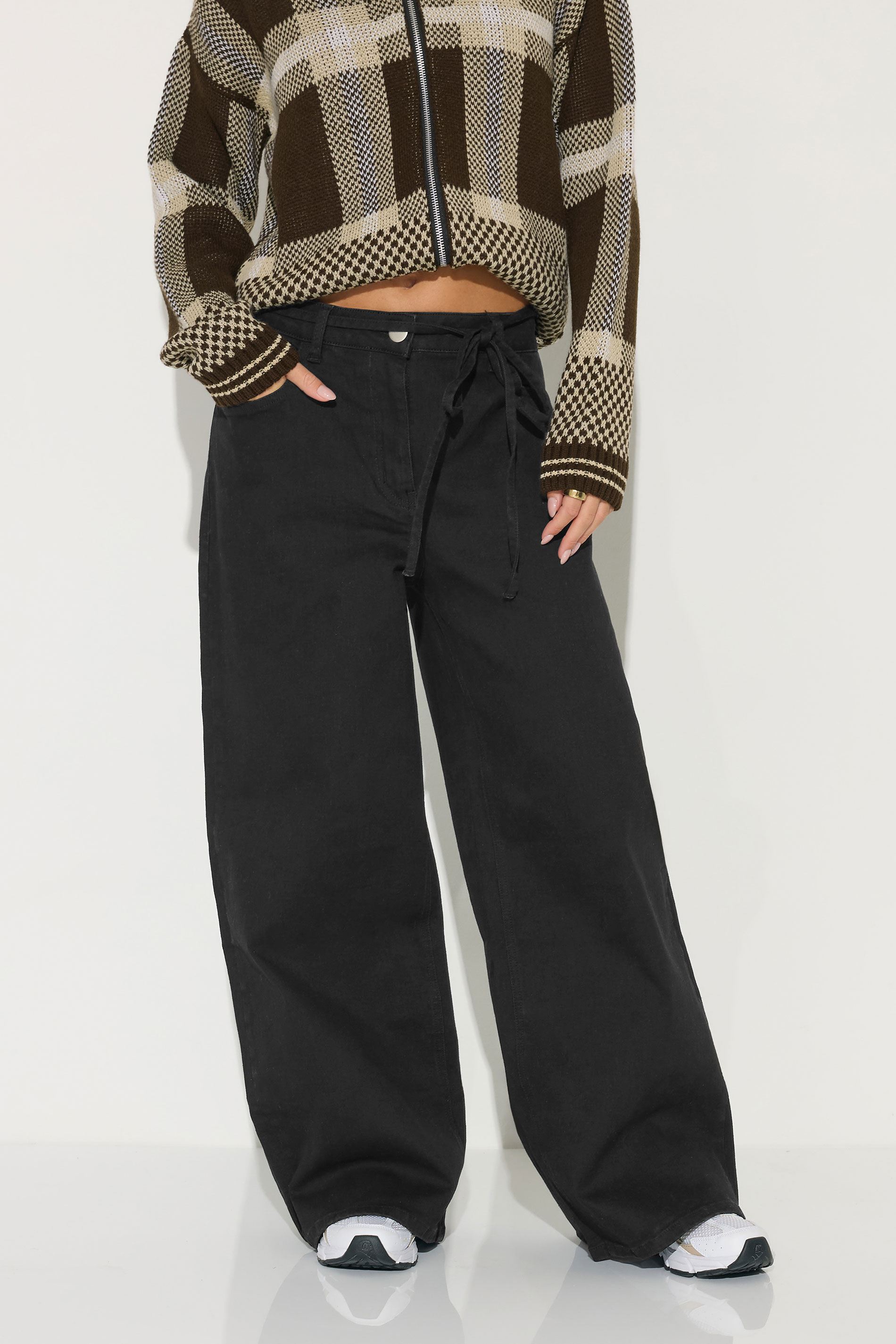 PixieGirl Petite Women's Black Belt Tie Wide Leg Jeans | PixieGirl  3