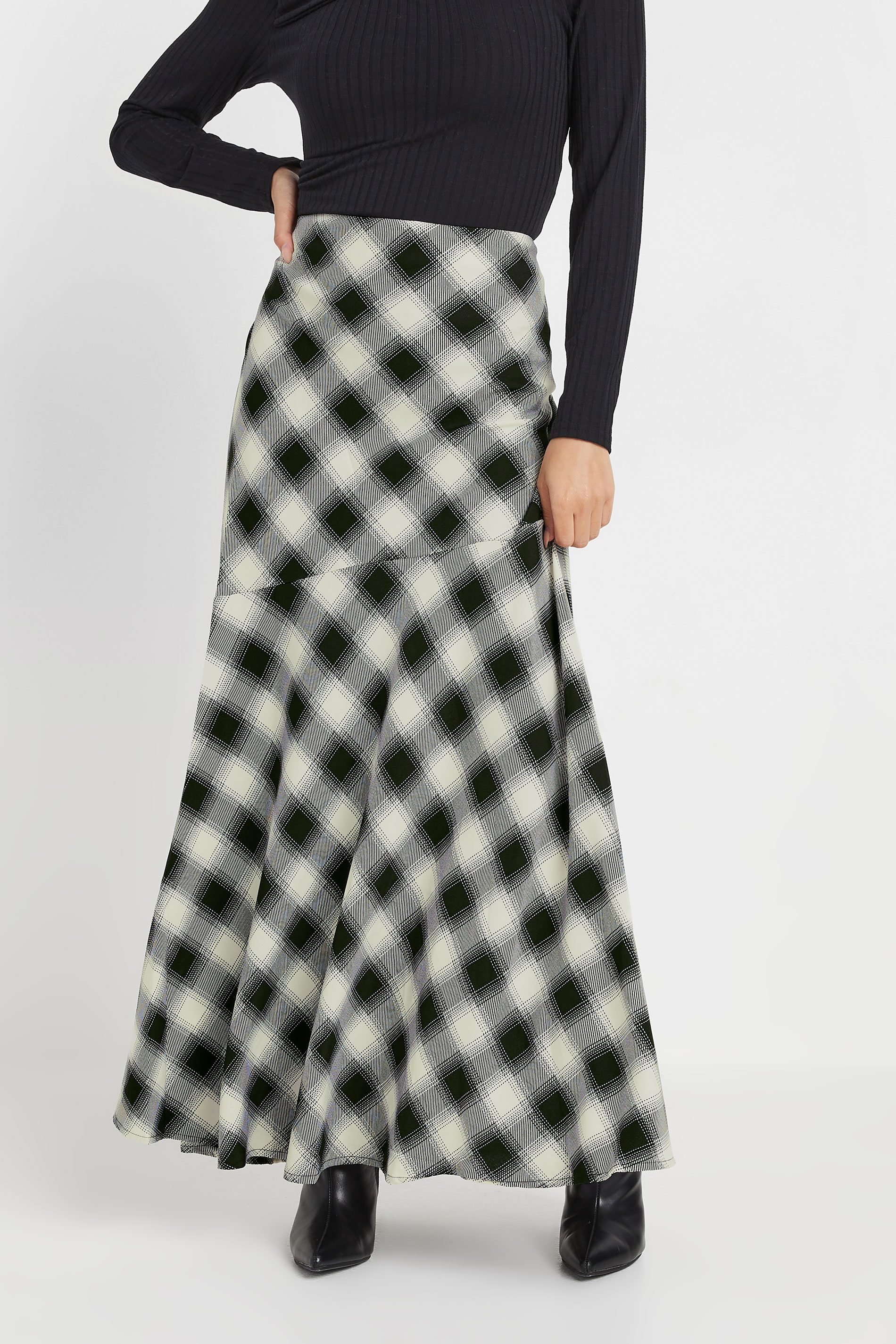 PixieGirl Petite Women's Black Blurred Check Maxi Skirt | PixieGirl 2