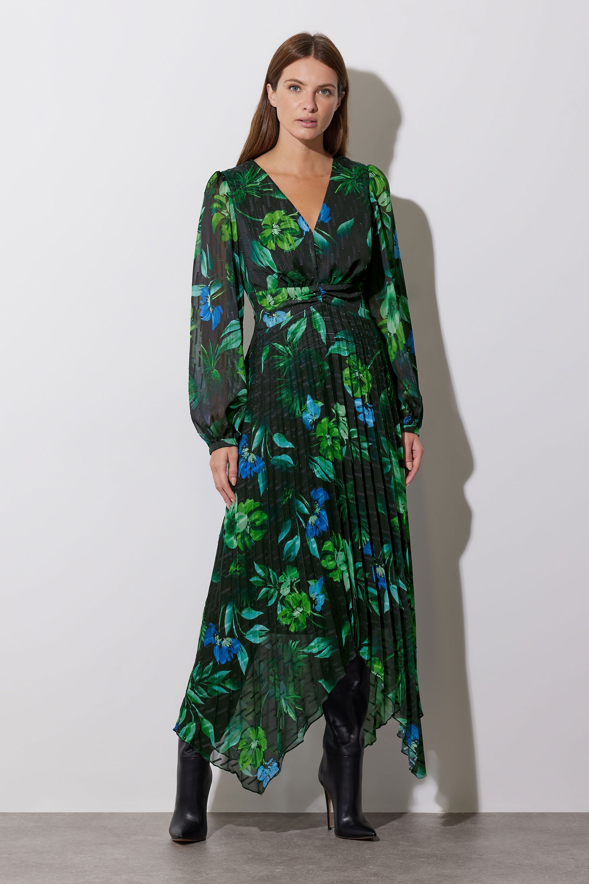 STAR Black & Green Leaf Print Pleated Dress | STAR x JM 2