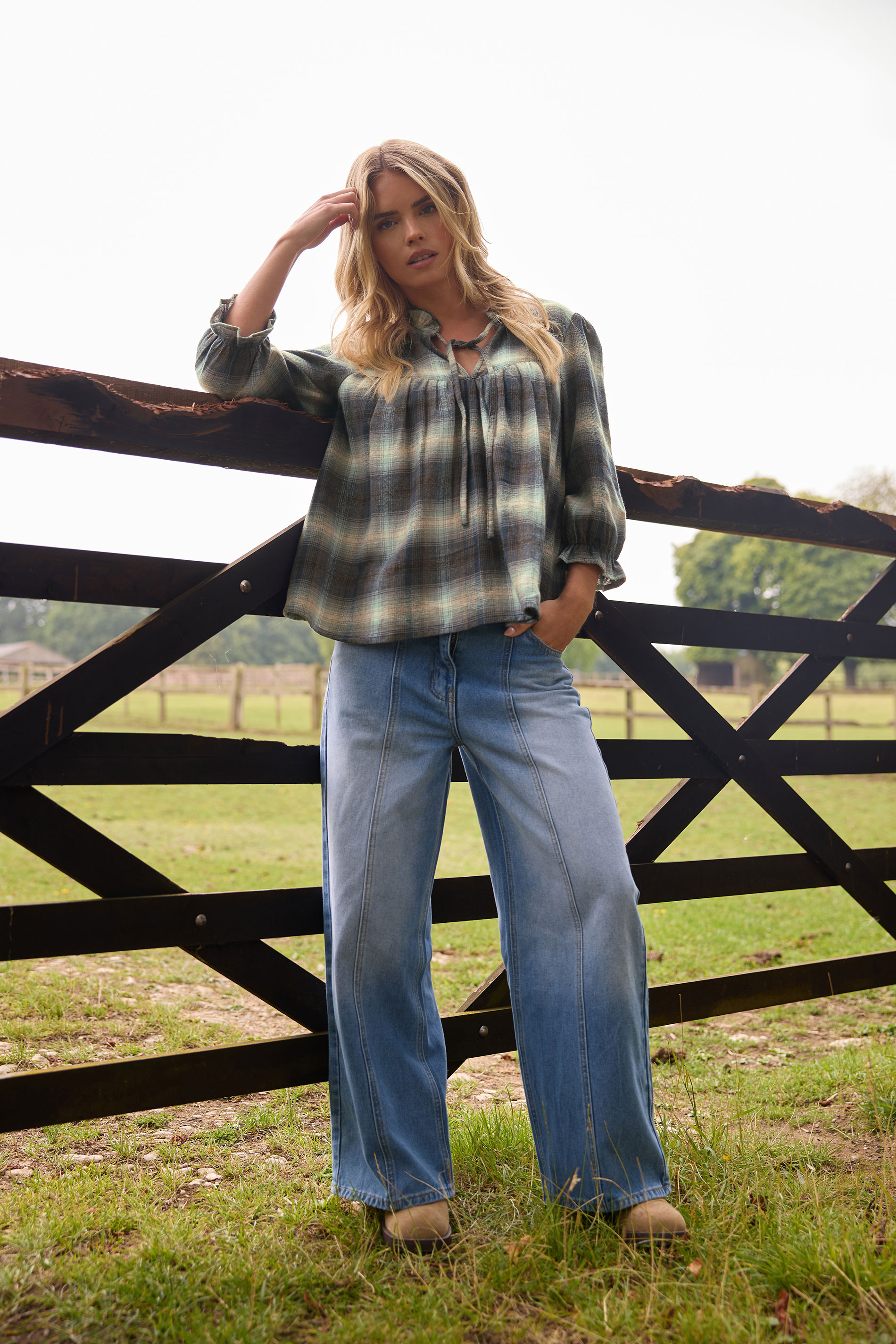 PixieGirl Petite Women's Blue Non-Stretch Seam Front Wide Leg Jeans | PixieGirl 1