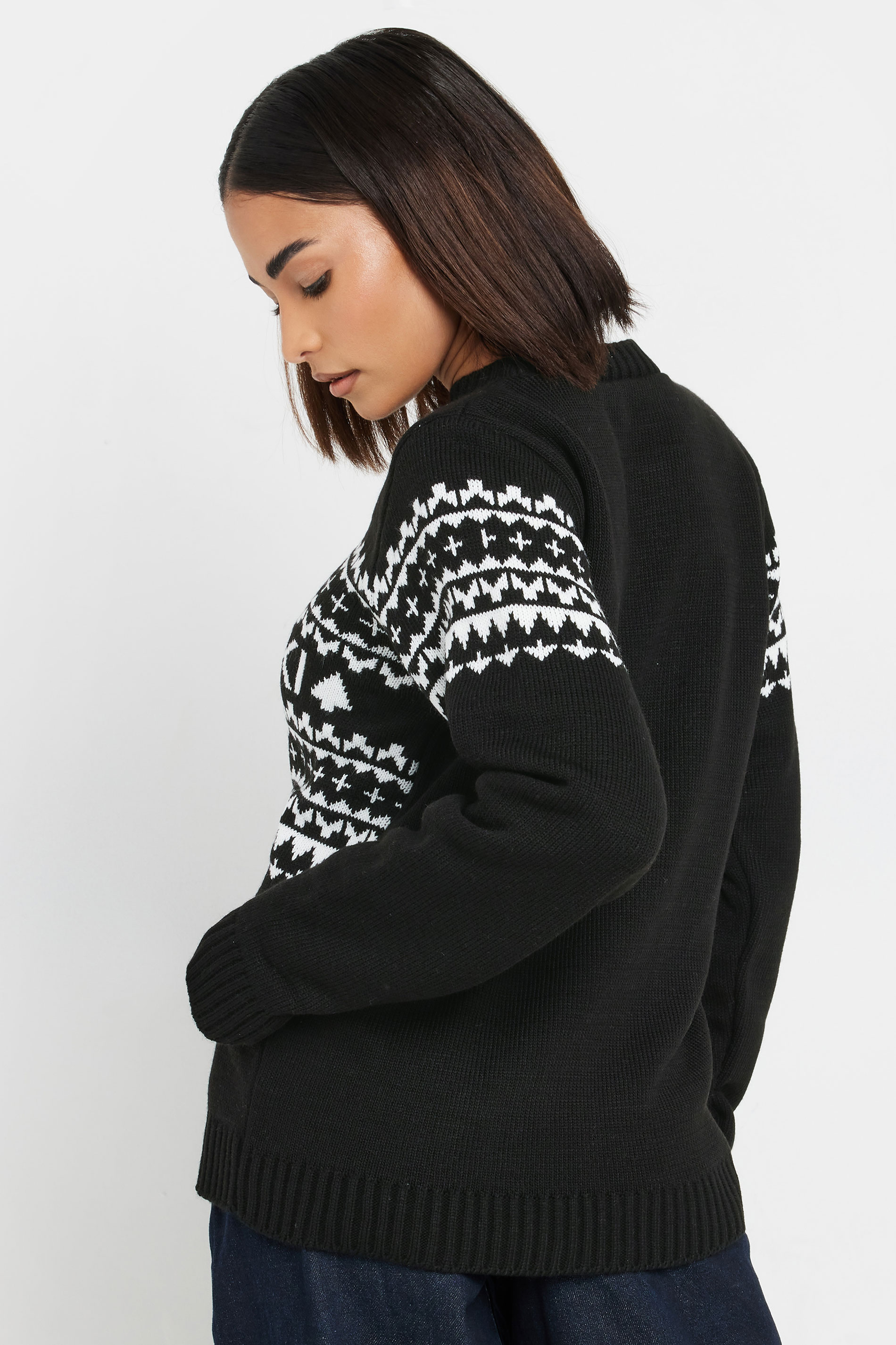 PixieGirl Petite Women's Black Knitted 'Apres Ski' Slogan Jumper | PixieGirl 4