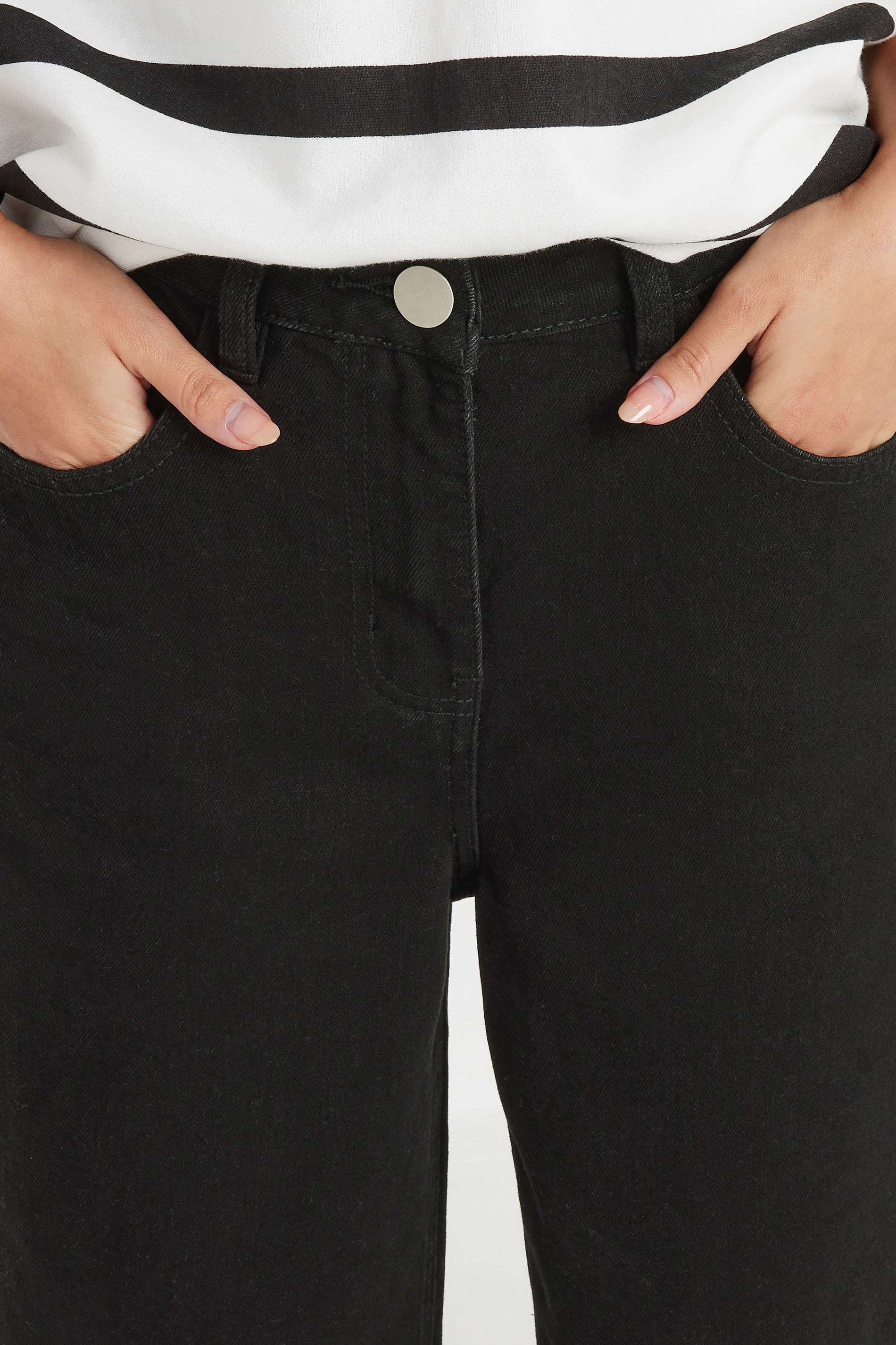 PixieGirl Petite Women's Black Denim Cropped Wide Leg Jean | PixieGirl 5