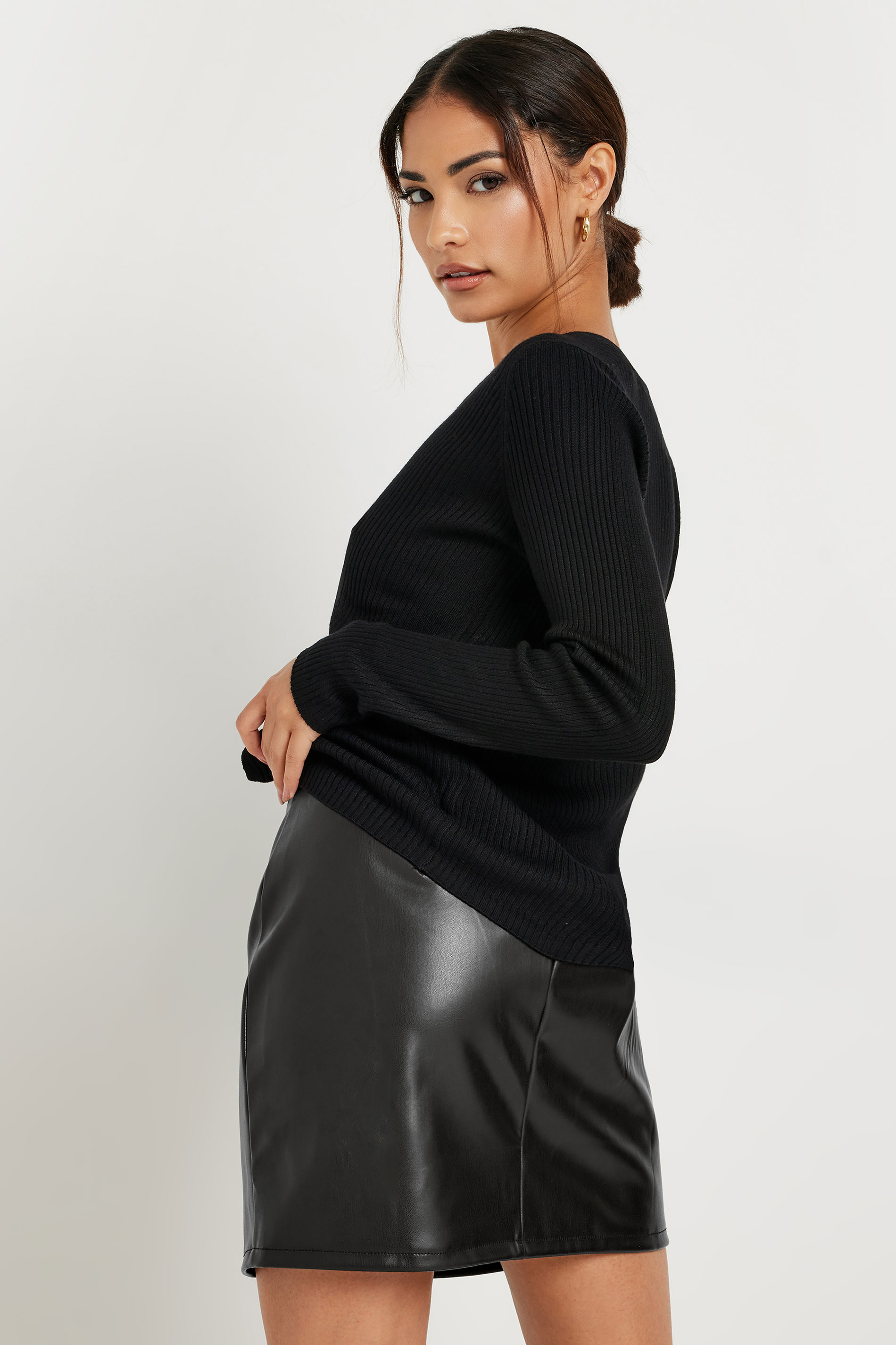 PixieGirl Petite Women's Black Faux Leather Zip Front Mini Skirt | PixieGirl 3