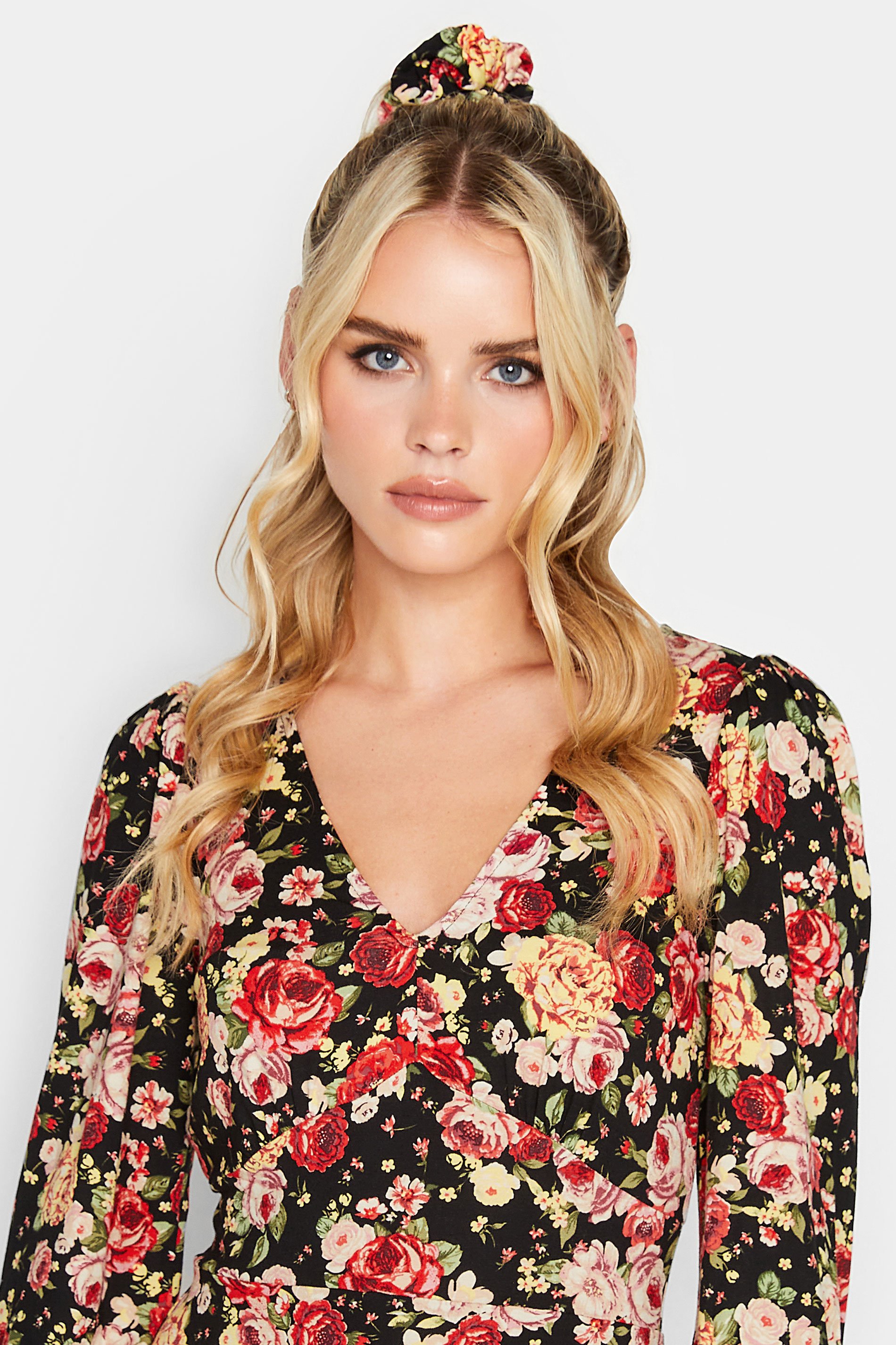 Petite Black Floral V-Neck Dress | PixieGirl 4
