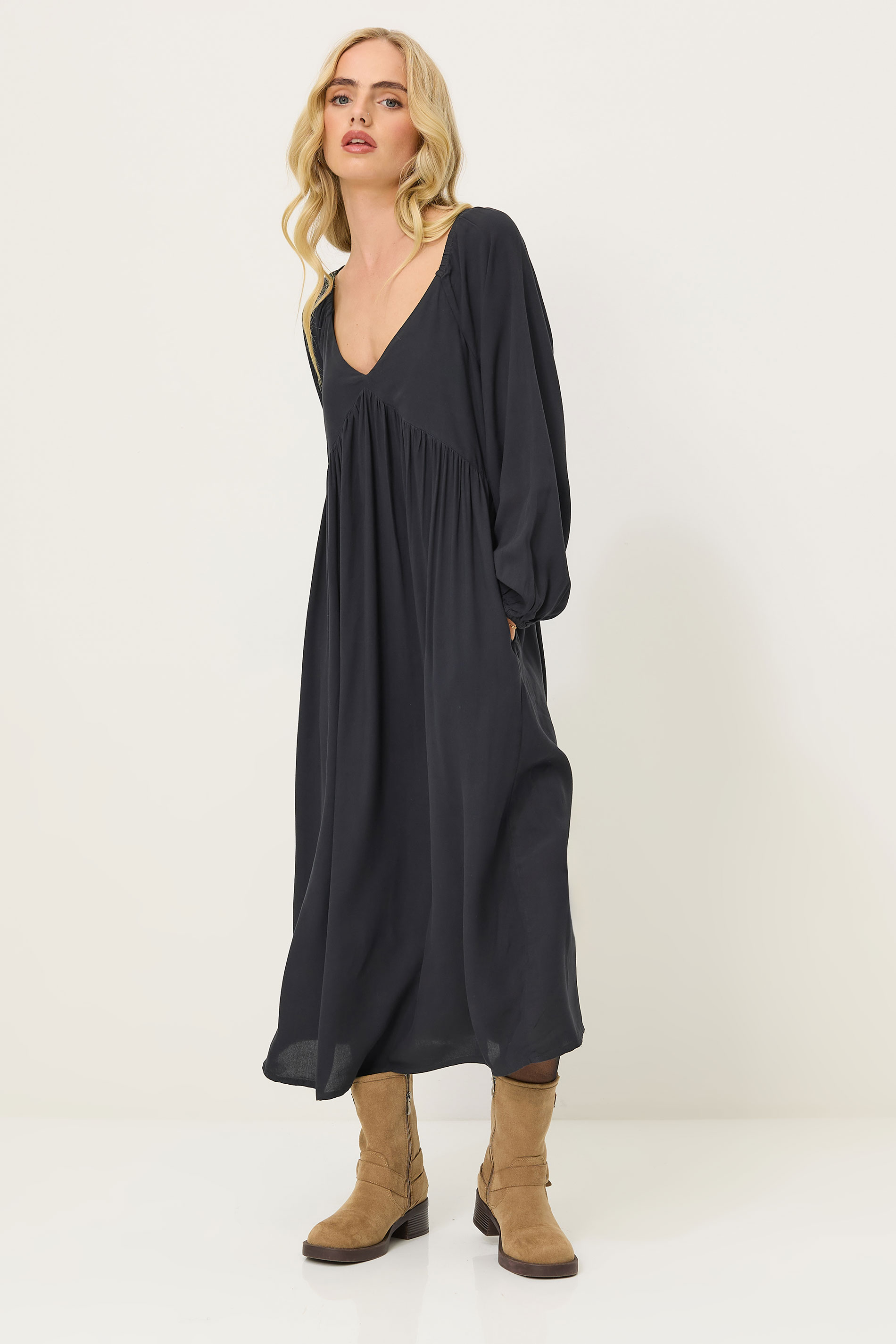 PixieGirl Petite Women's Black Woven Tie Back Smock Dress | PixieGirl 1