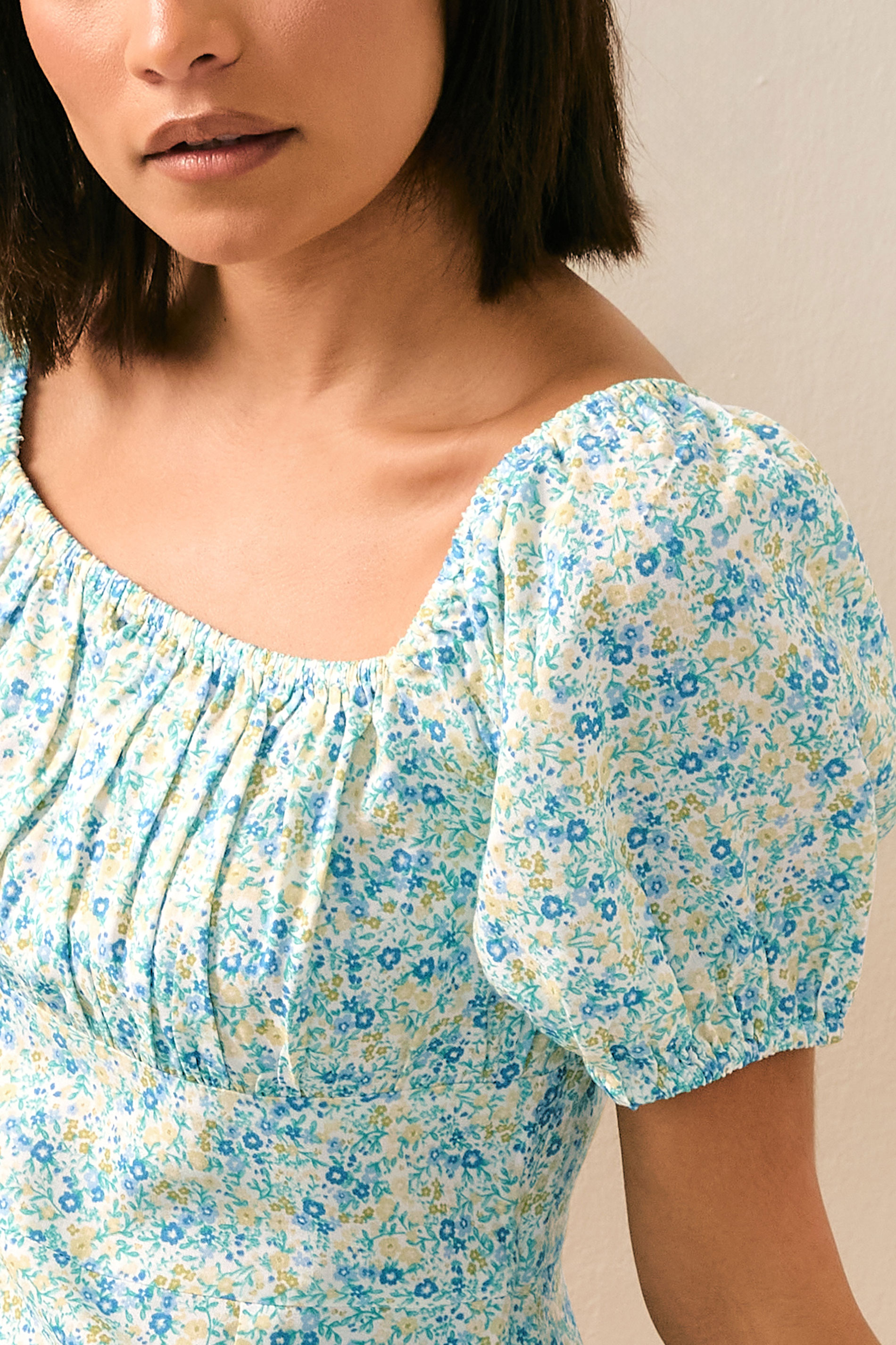 PixieGirl Petite Women's Blue Ditsy Floral Puff Sleeve Midi Dress | PixieGirl 5