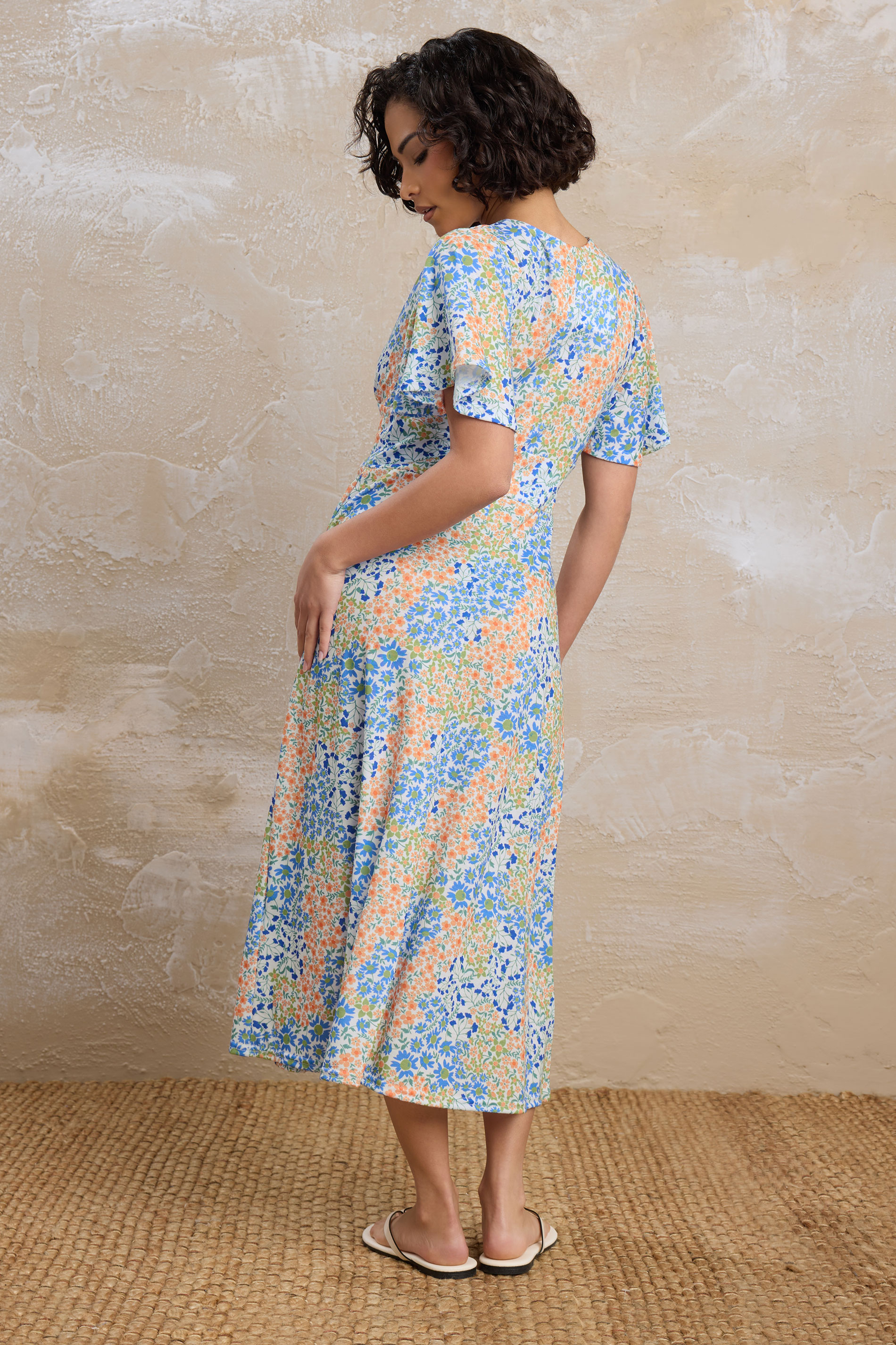 PixieGirl Petite Women's Blue Floral Flutter Sleeve Midi Dress | PixieGirl 3