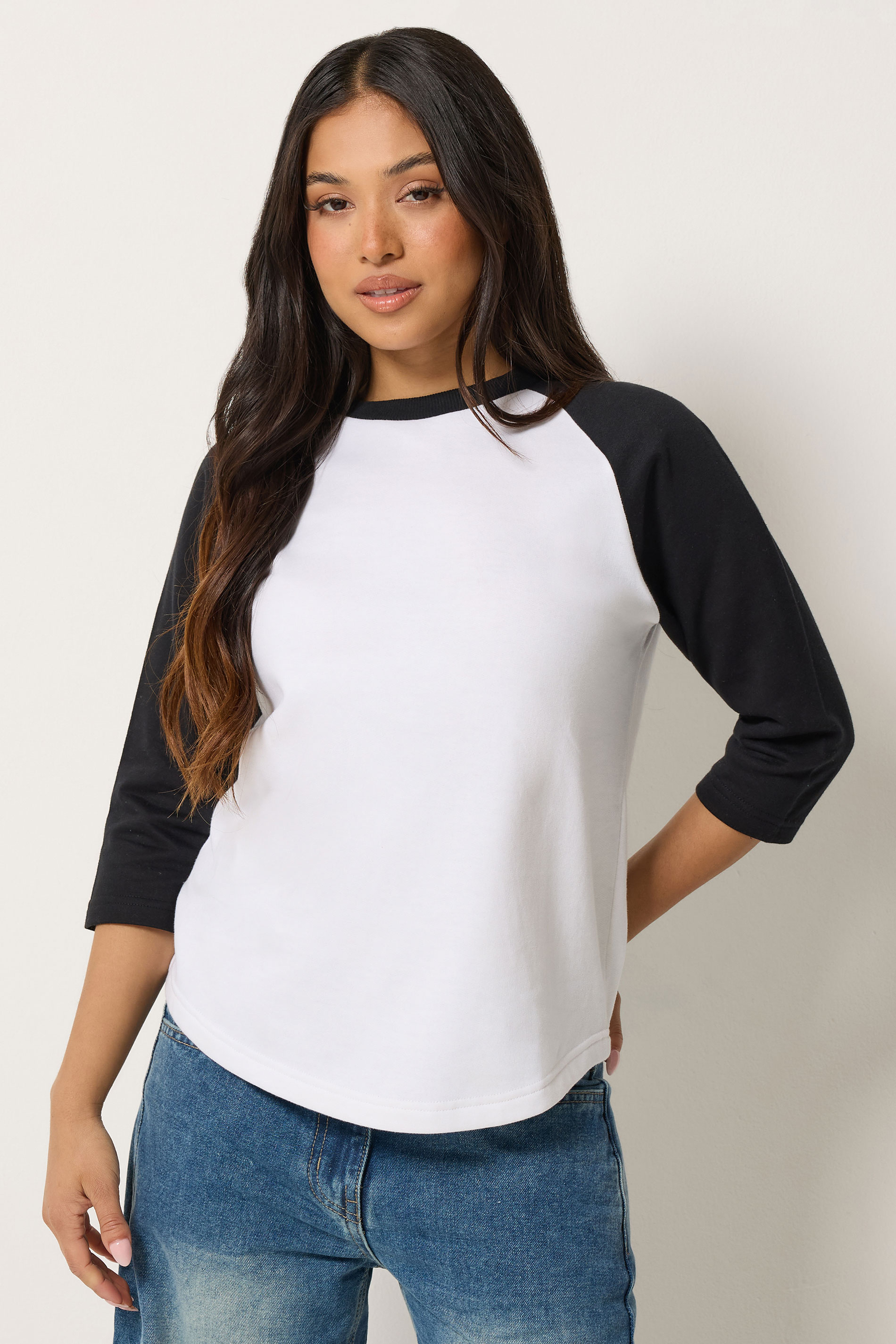 Pixiegirl Women's Black Petite Raglan Sweatshirt Size 18