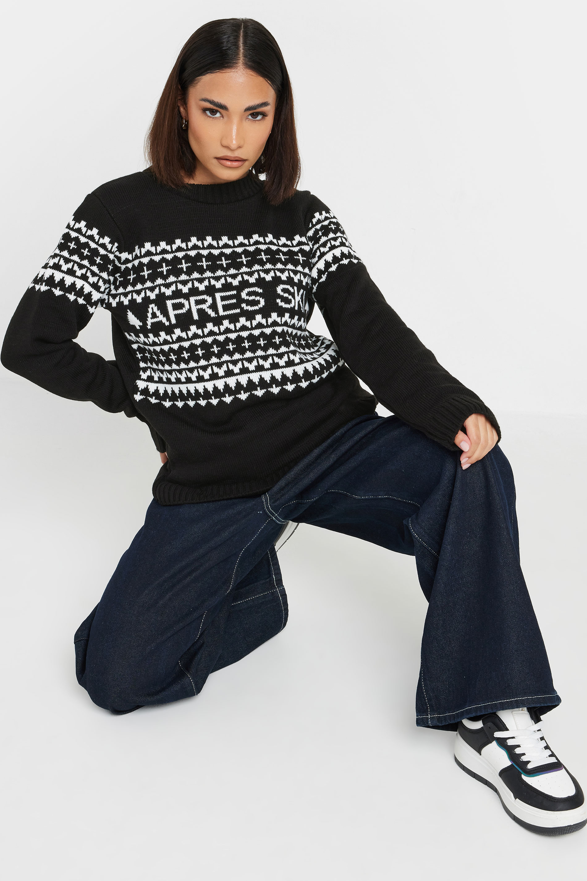 PixieGirl Petite Women's Black Knitted 'Apres Ski' Slogan Jumper | PixieGirl 2