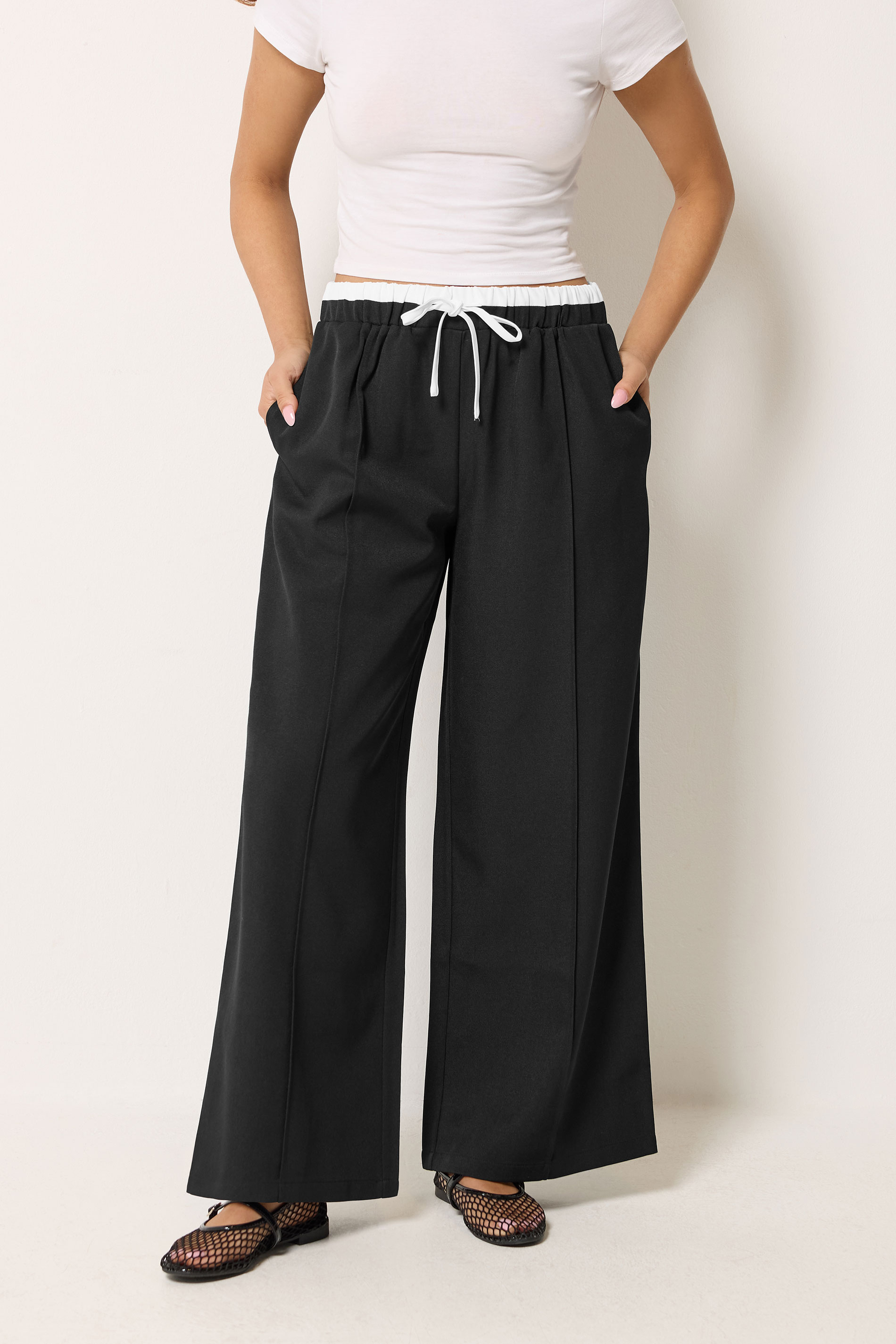 PixieGirl Petite Women's Black Contrast Pintuck Wide Leg Trousers | PixieGirl 1
