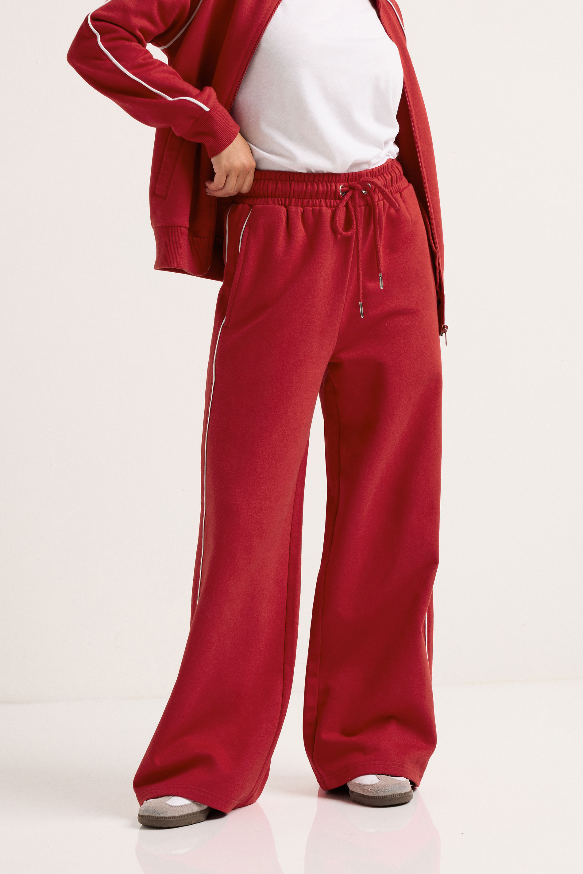 PixieGirl Petite Women's Red Contrast Piping Wide Leg Joggers | PixieGirl 3
