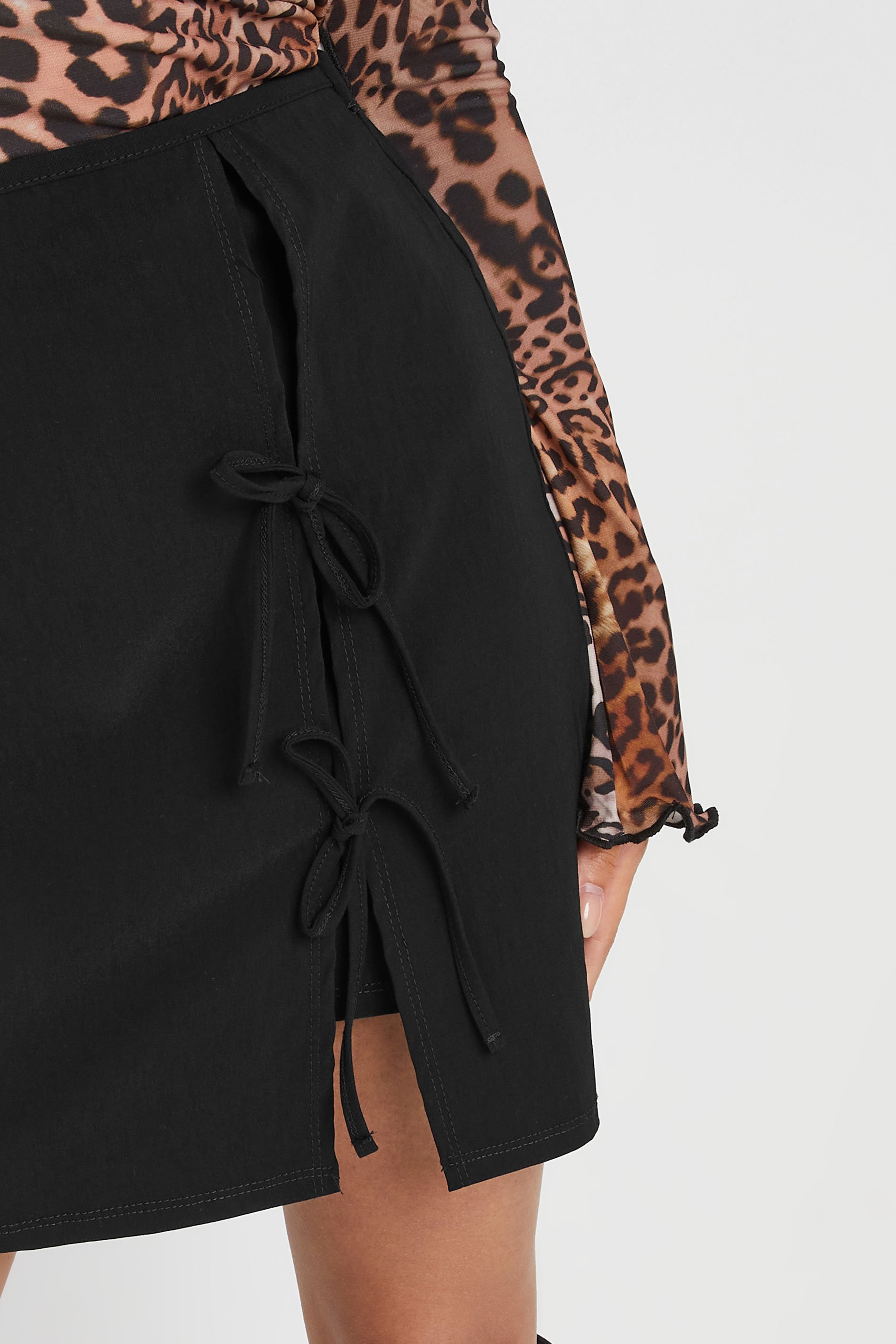 PixieGirl Petite Women's Black Tie Bow Mini Skirt | PixieGirl 4