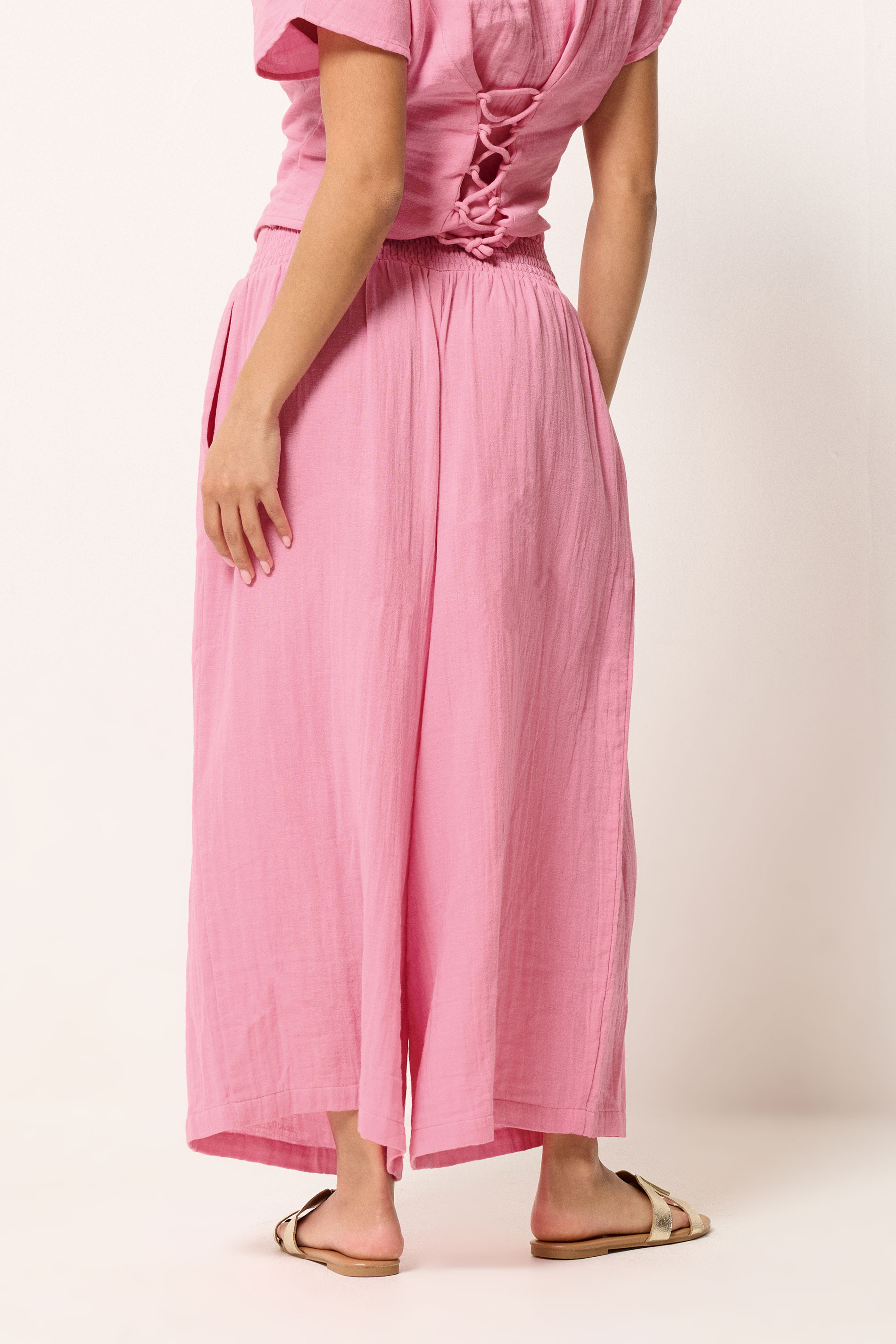 PixieGirl Petite Women's Pink Cotton Cheesecloth Cropped Wide Leg Trousers | PixieGirl 4