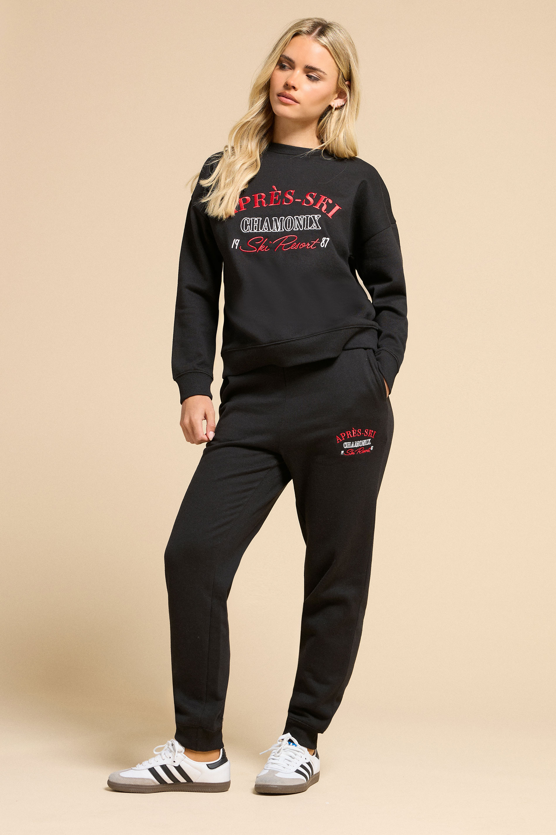 PixieGirl Petite Women's Black 'Apres Ski' Slogan Sweatshirt | PixieGirl 3
