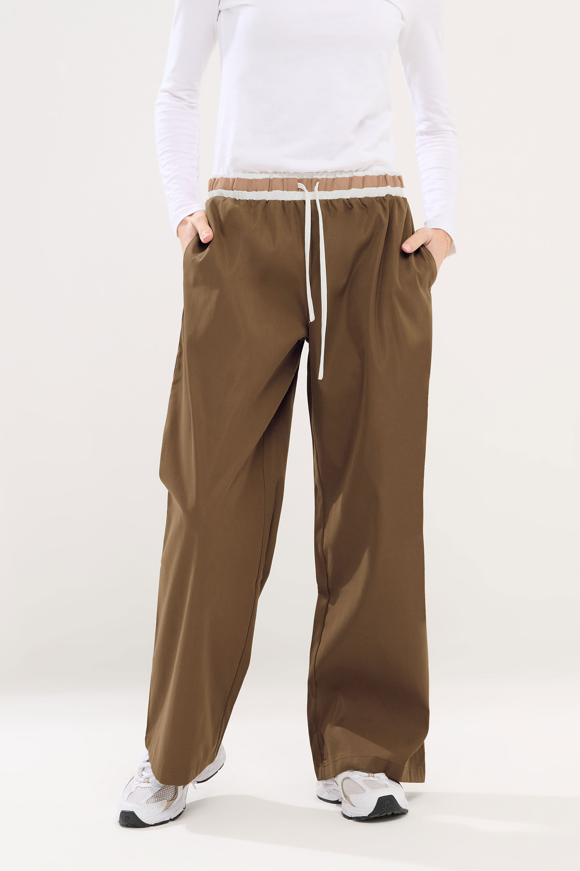 PixieGirl Petite Women's Stone Brown Contrast Waist Trousers | PixieGirl 2