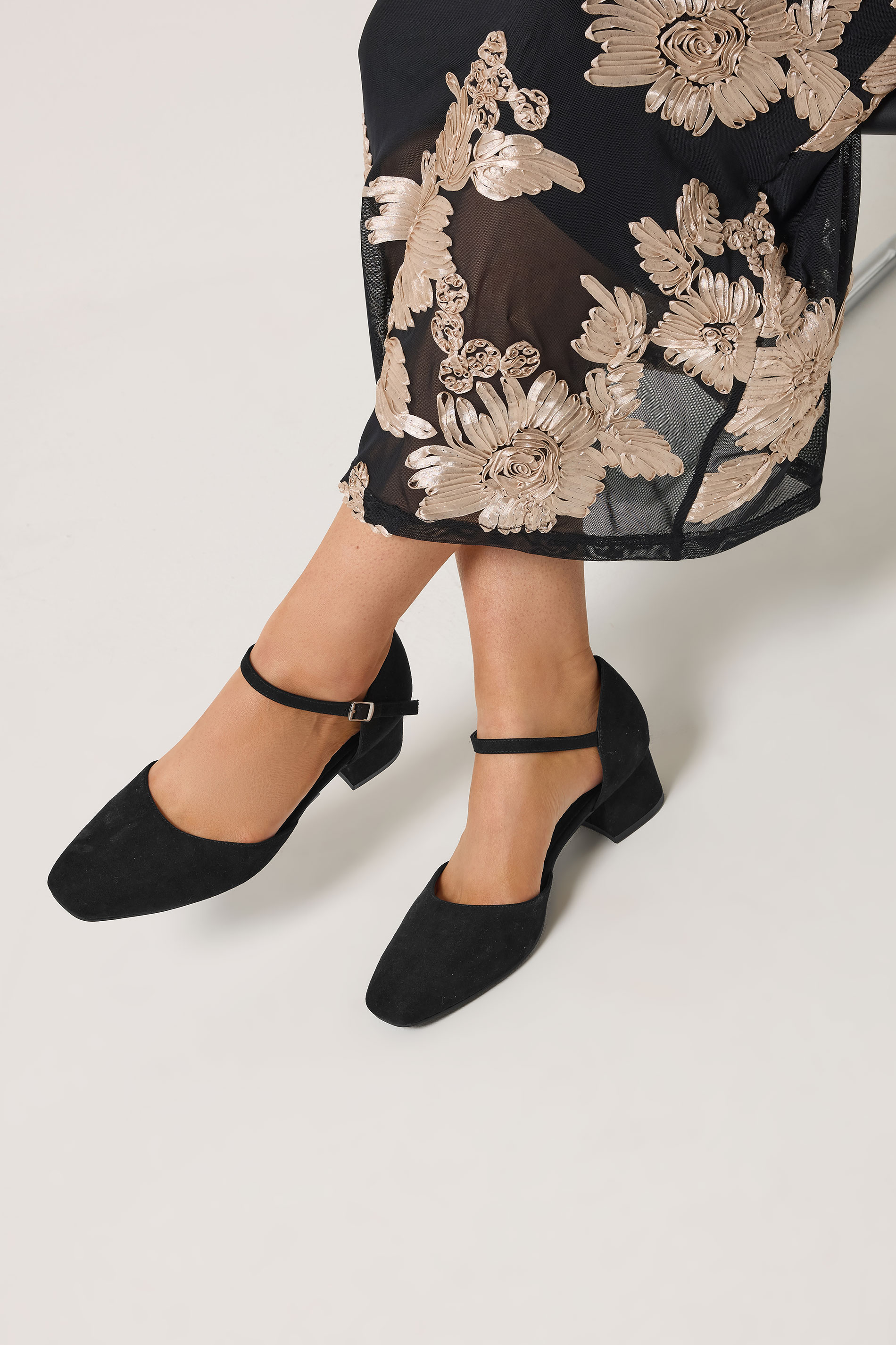 Black Square Toe Block Heels In Wide E & Extra Wide EEE Fit | Yours Clothing 3