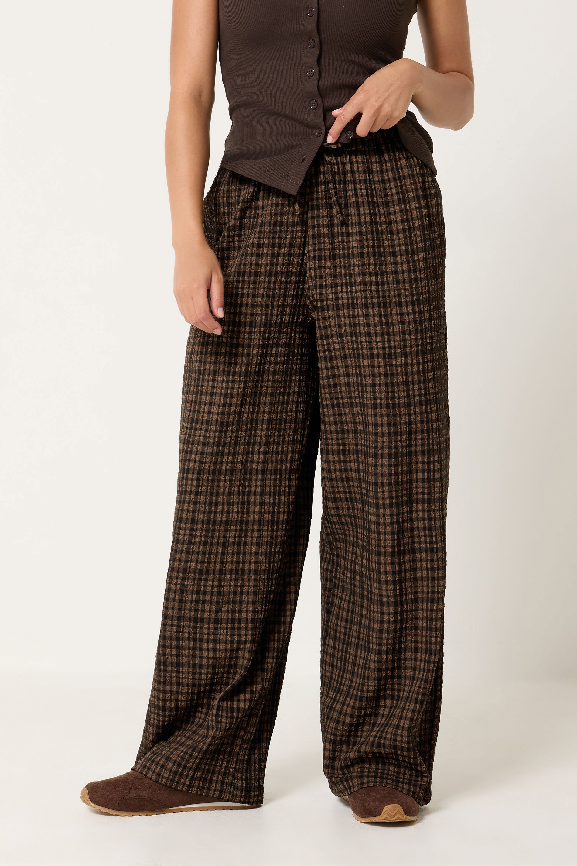 Pixiegirl Women's Brown Petite Chocolate Check Crinkle Wide Leg Trousers Size Petite > 16
