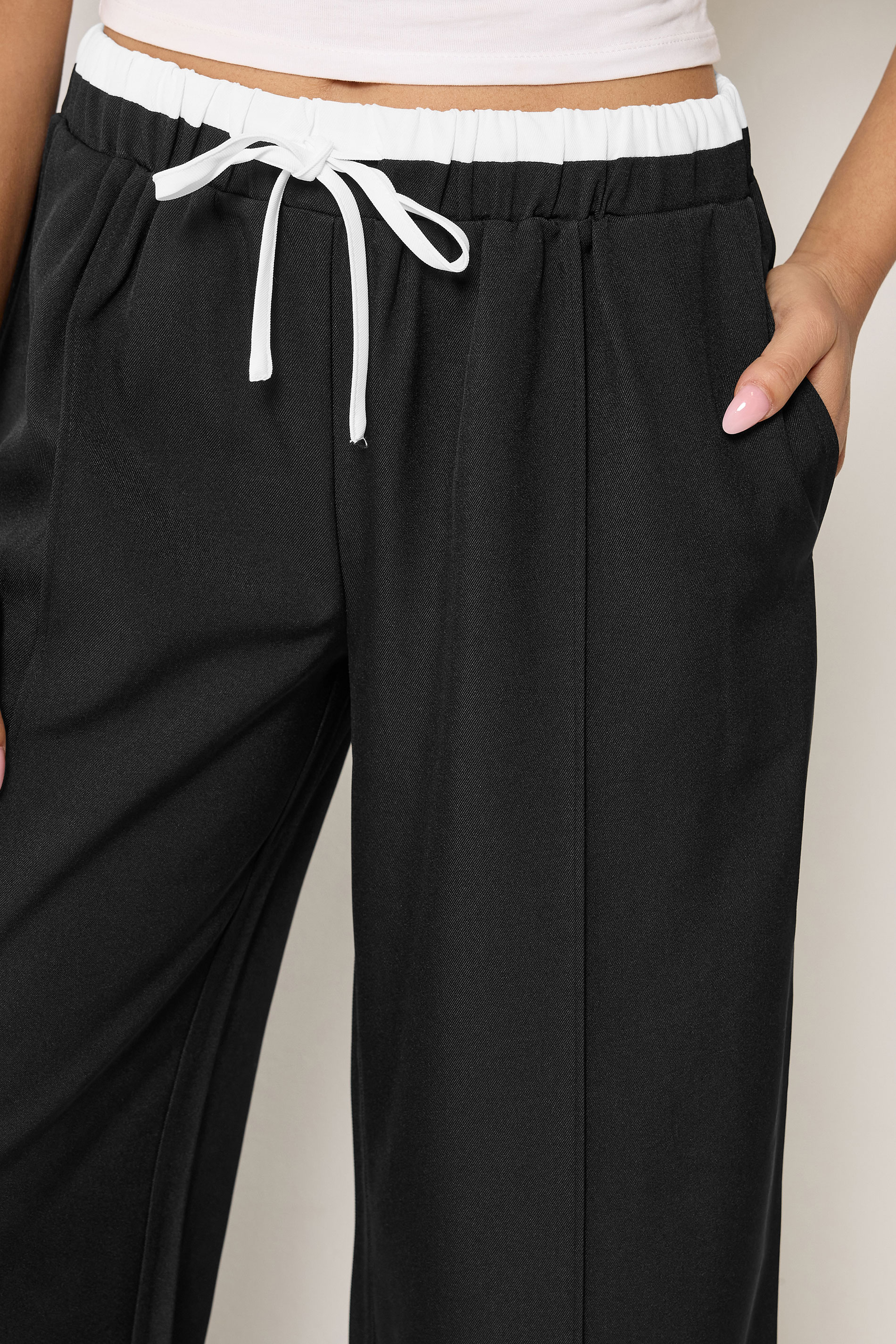 PixieGirl Petite Women's Black Contrast Pintuck Wide Leg Trousers | PixieGirl 4