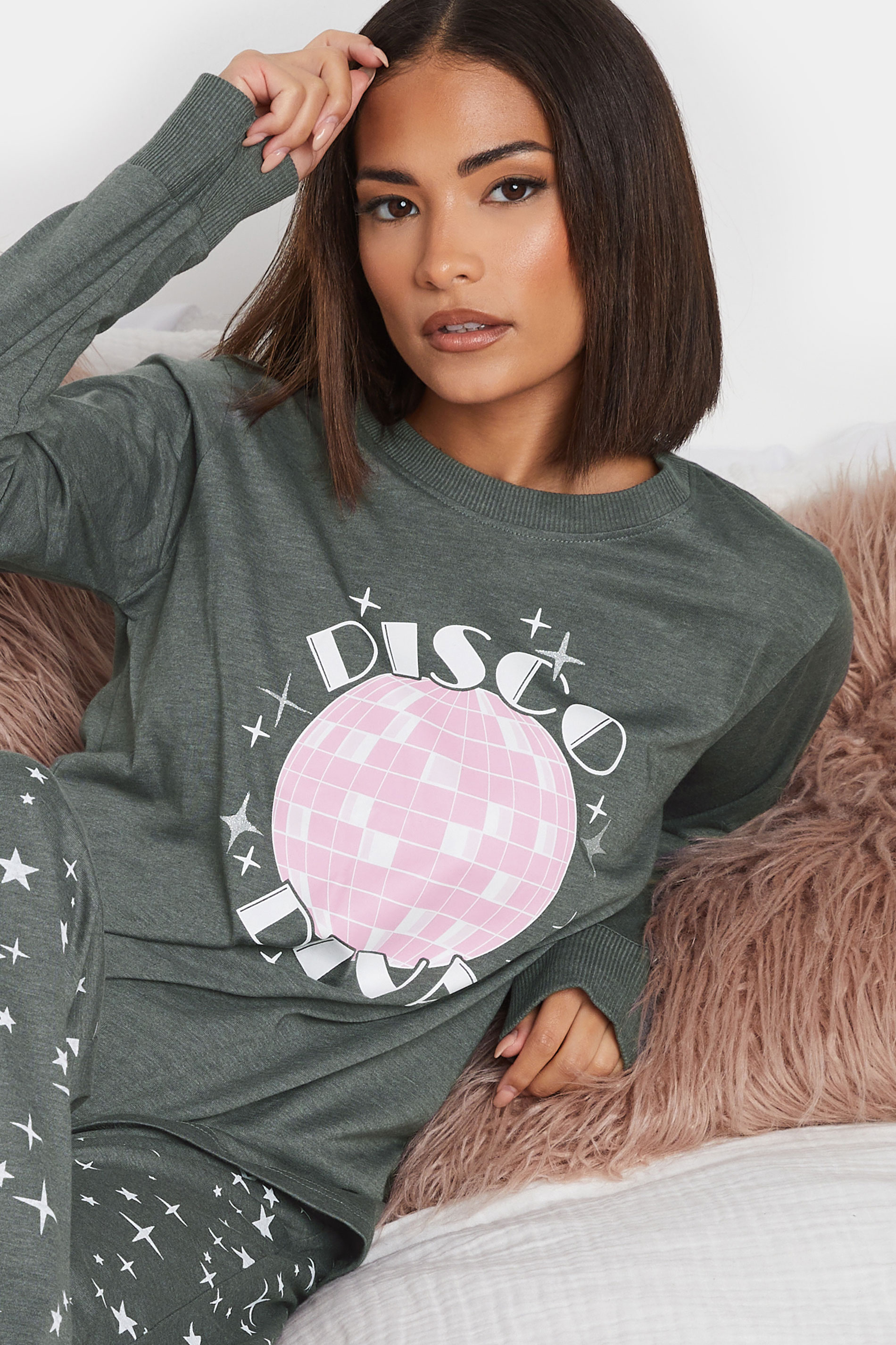 PixieGirl Petite Women's Grey Disco Diva Slogan Pyjama Set | PixieGirl 4