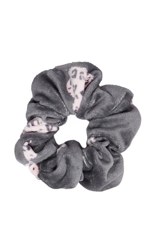PixieGirl Petite Women's Grey Heart Fleece Pyjama & Scrunchie Set | PixieGirl 6