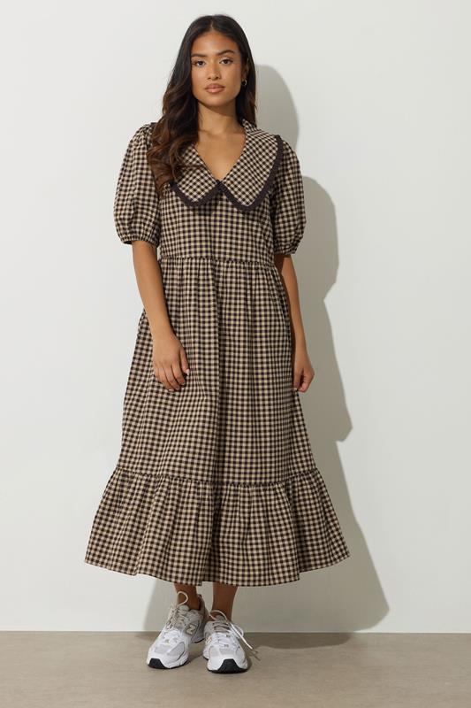 PixieGirl Petite Women's Brown Gingham Big Collar Maxi Dress | PixieGirl 3