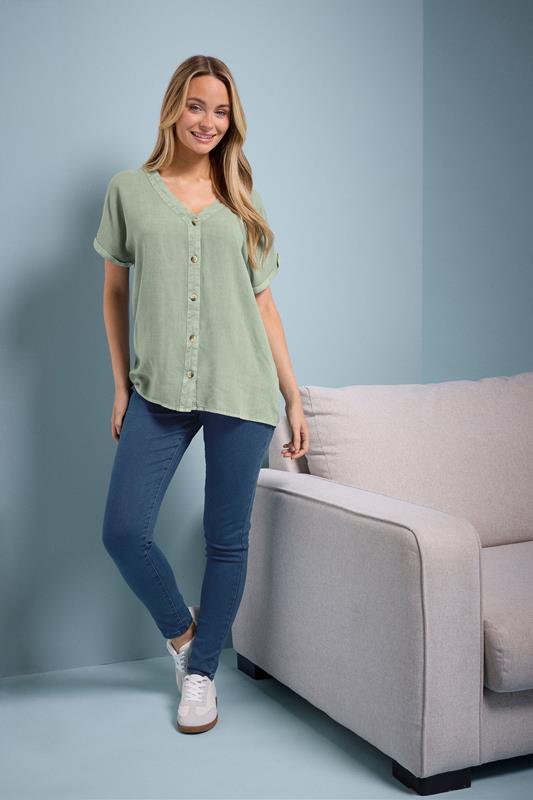  M&Co Blue Mid Wash Stretch Jeggings