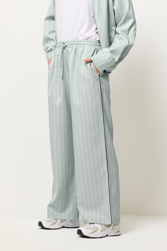 PixieGirl Petite Women's Blue Stripe Pull On Wide Leg Trousers | PixieGirl 3