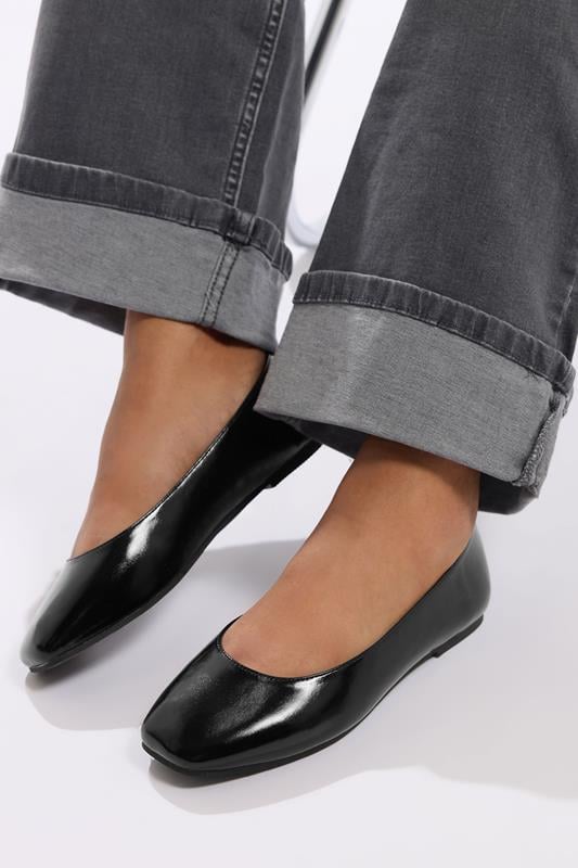 Plus Size  Yours Black Faux Leather Square Toe Ballet Pumps In Extra Wide EEE Fit