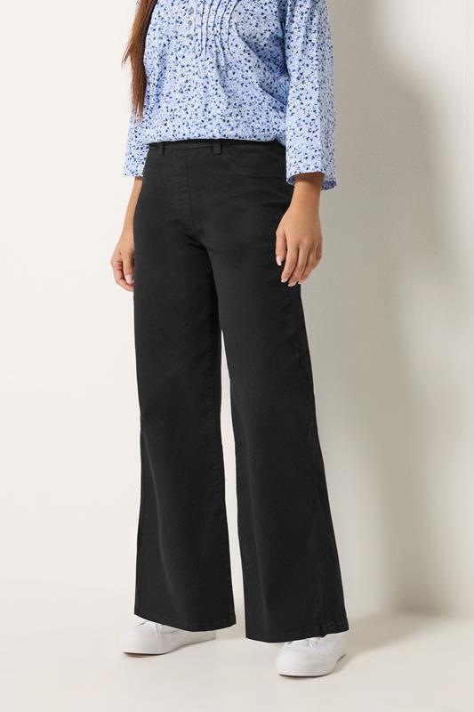  M&Co Petite Black Wide Leg Jeggings