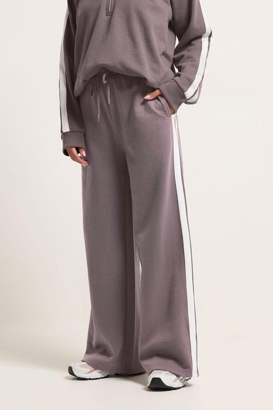 PixieGirl Petite Women's Set Purple Stripe Quarter Zip Sweatshirt & Wide Leg Joggers | PixieGirl 6