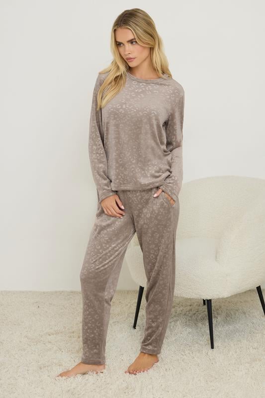 Petite  PixieGirl Petite Stone Brown Leopard Embossed Luxe Fleece Pyjama Set