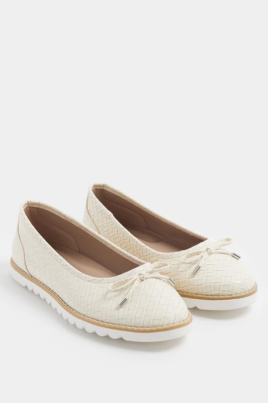  Yours White Textured Ballet Pumps In Wide E Fit