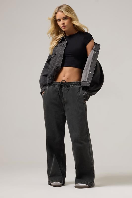 PixieGirl Petite Women's Black Washed Denim Pull-On Wide Leg Jeans | PixieGirl 1