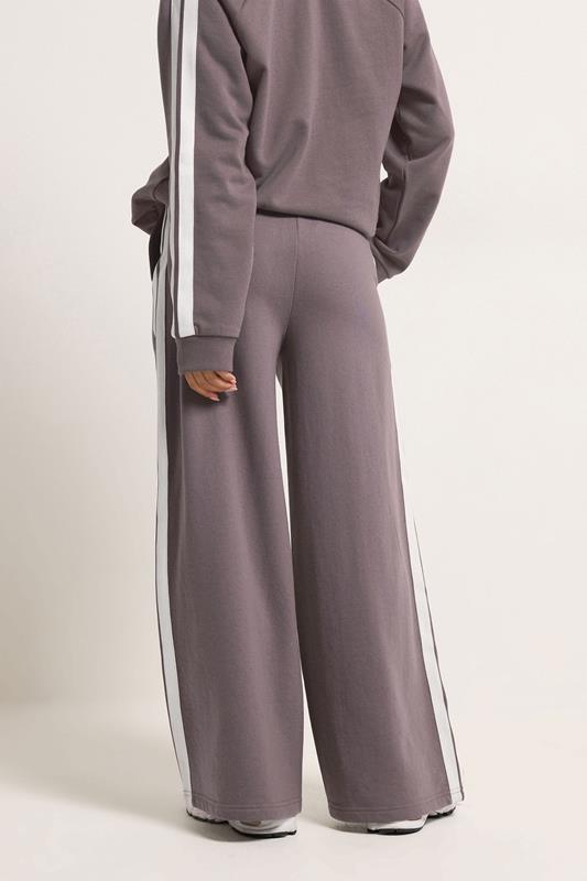 PixieGirl Petite Women's Set Purple Stripe Quarter Zip Sweatshirt & Wide Leg Joggers | PixieGirl 7