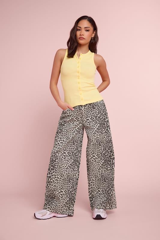 PixieGirl Petite Women's Light Brown Leopard Print Wide Leg Jeans | PixieGirl 1
