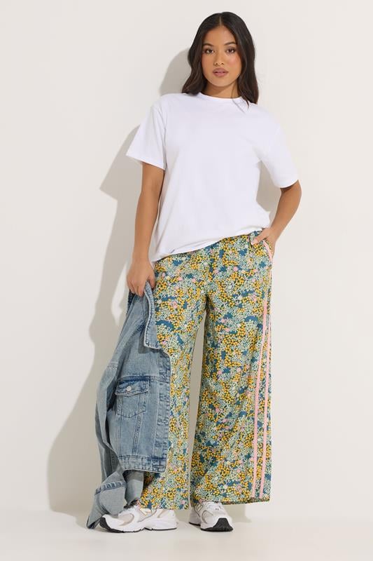 PixieGirl Petite Pink Ditsy Floral Side Stripe Wide Leg Trousers