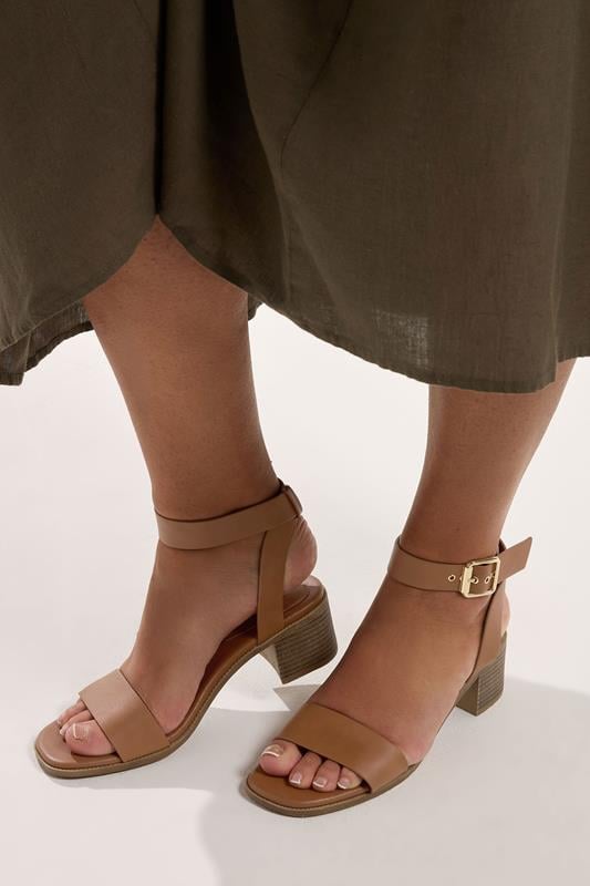  Yours Brown Faux Leather Block Heel Sandals In Wide E Fit