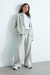 PixieGirl Petite Women's Blue Stripe Pull On Wide Leg Trousers | PixieGirl 1