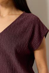 M&Co Petite Brown Textured V-Neck T-Shirt | M&Co 4