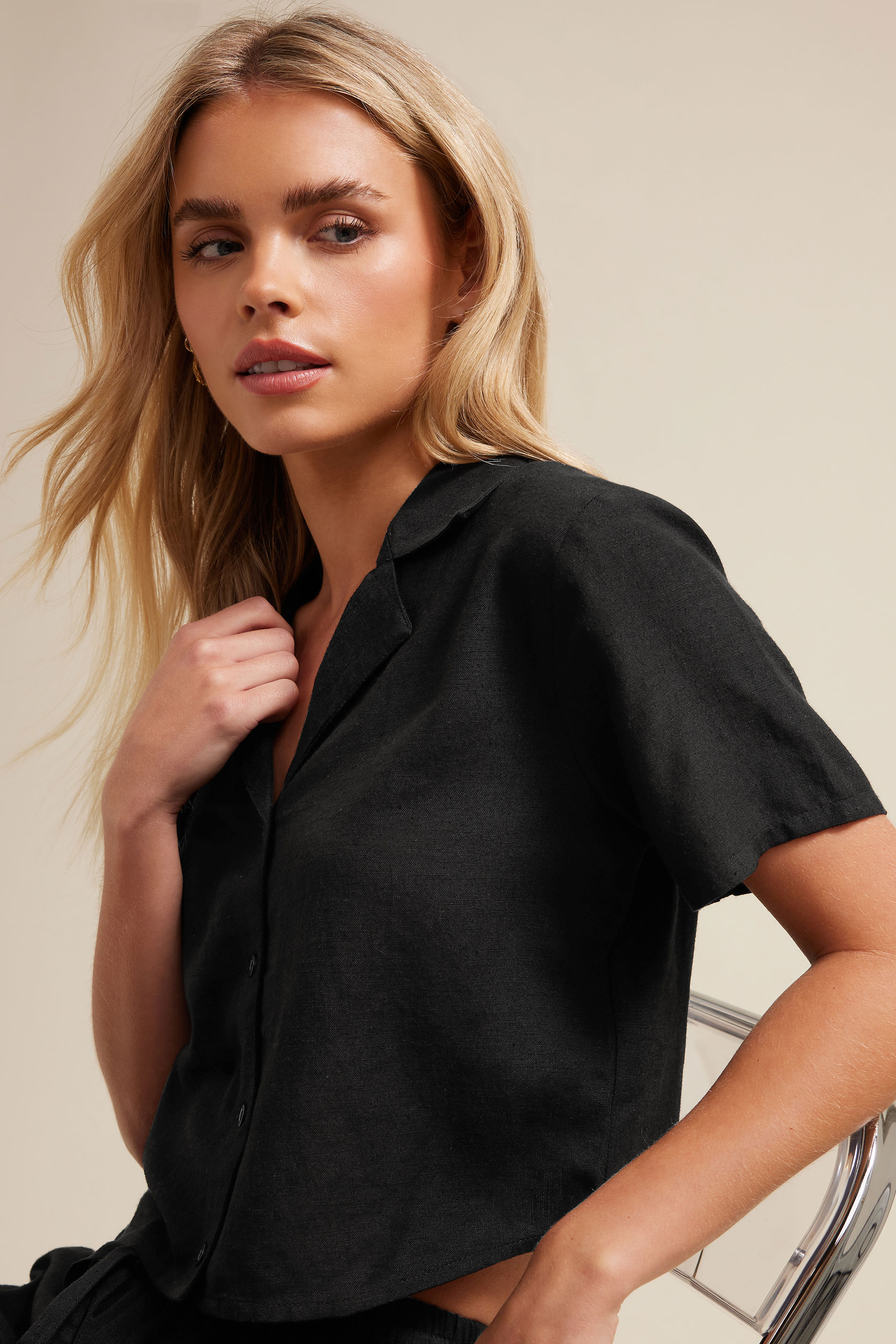 PixieGirl Petite Women's Black Linen Cropped Short Sleeve Shirt | PixieGirl 5