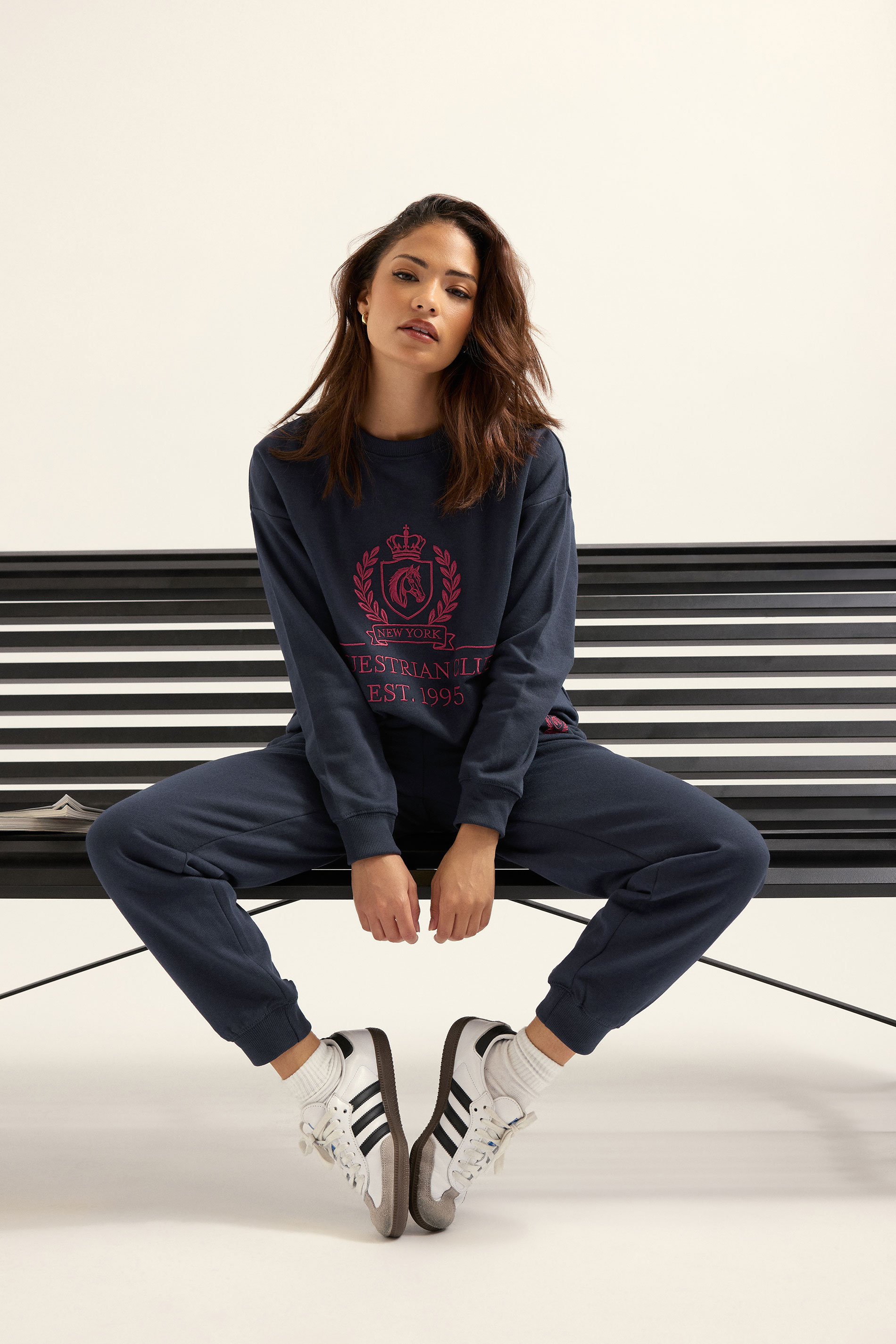 Pixiegirl Women's Blue Petite ’S Navy Embroidered Sweatshirt Size 14