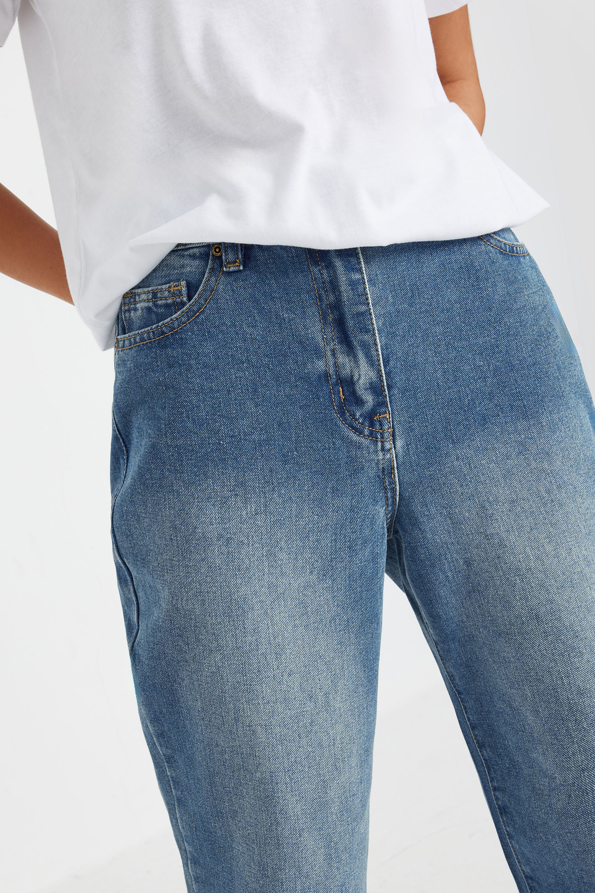 PixieGirl Petite Women's Blue Denim Ankle Grazer Straight Leg Jeans | PixieGirl 4
