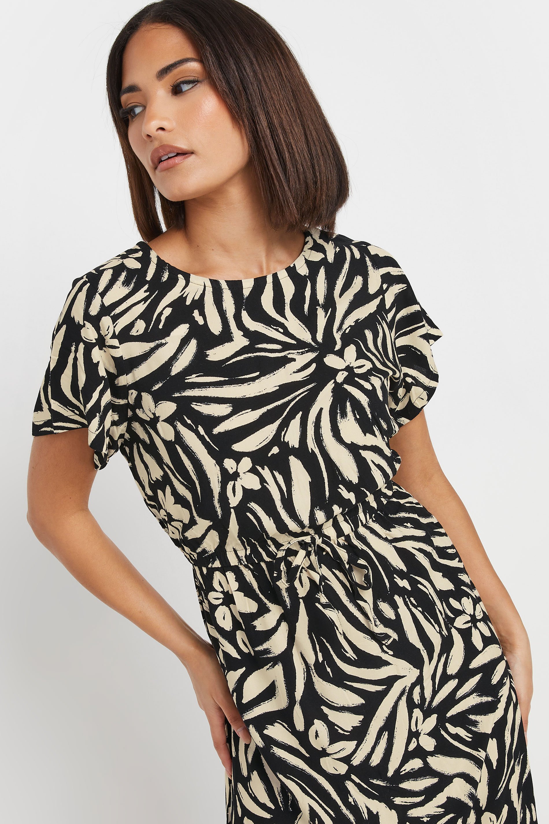 PixieGirl Petite Women's Black Abstract Print Tie Waist Midi Dress | PixieGirl  4