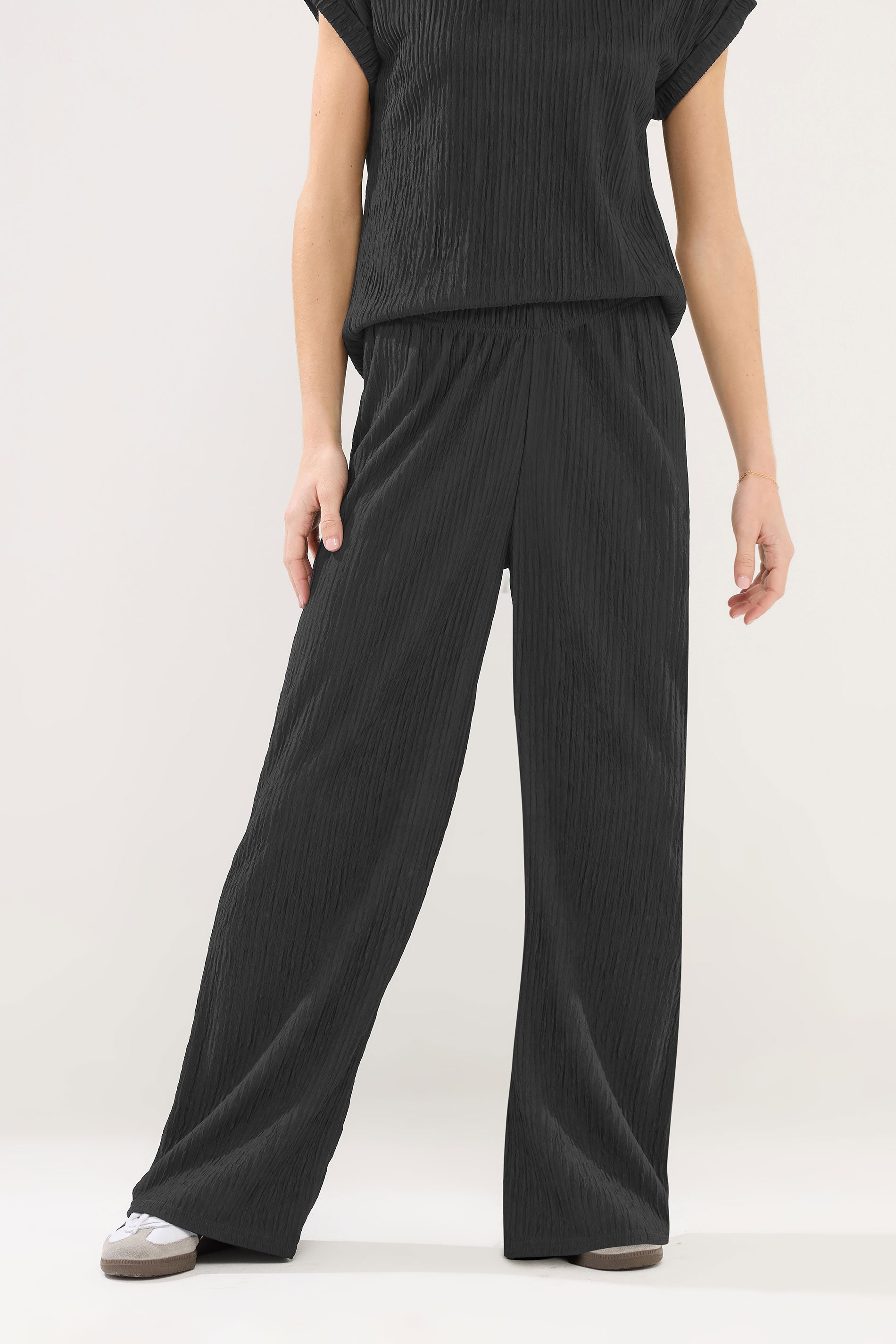 PixieGirl Petite Women's Black Wide Leg Textured Trousers | PixieGirl 2