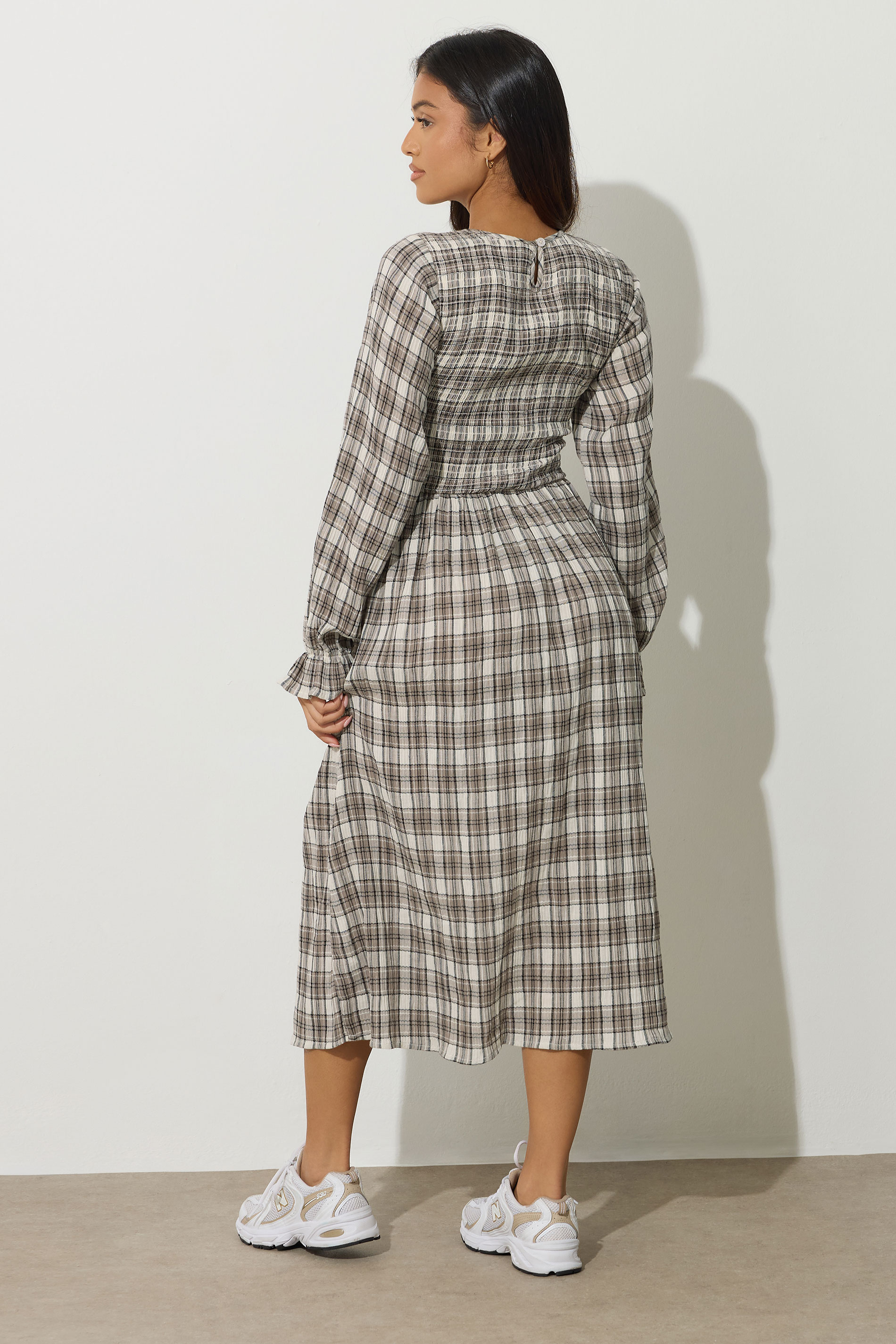 PixieGirl Petite Women's Brown Check Shirred Long Sleeve Midi Dress | PixieGirl 4